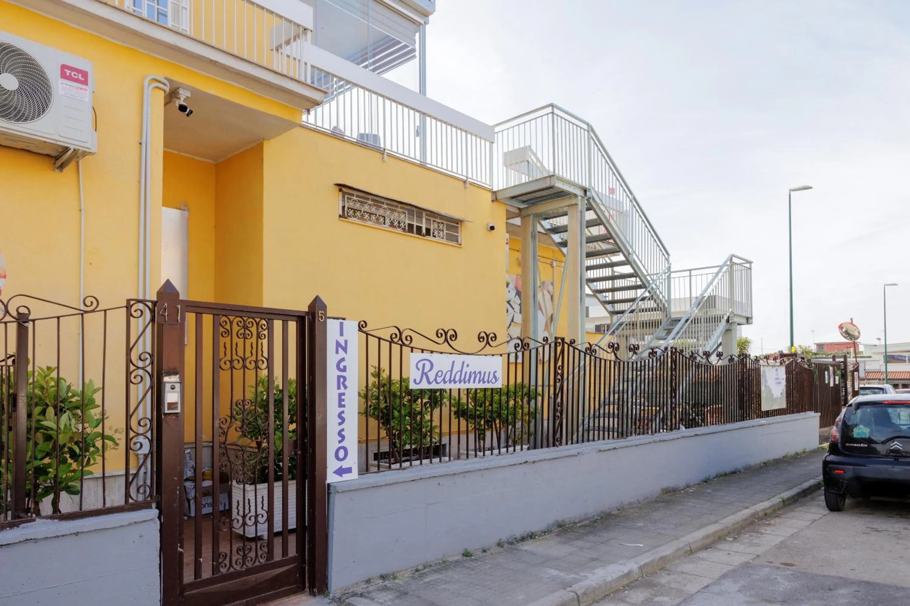 Property building in REDDIMUS Guest House