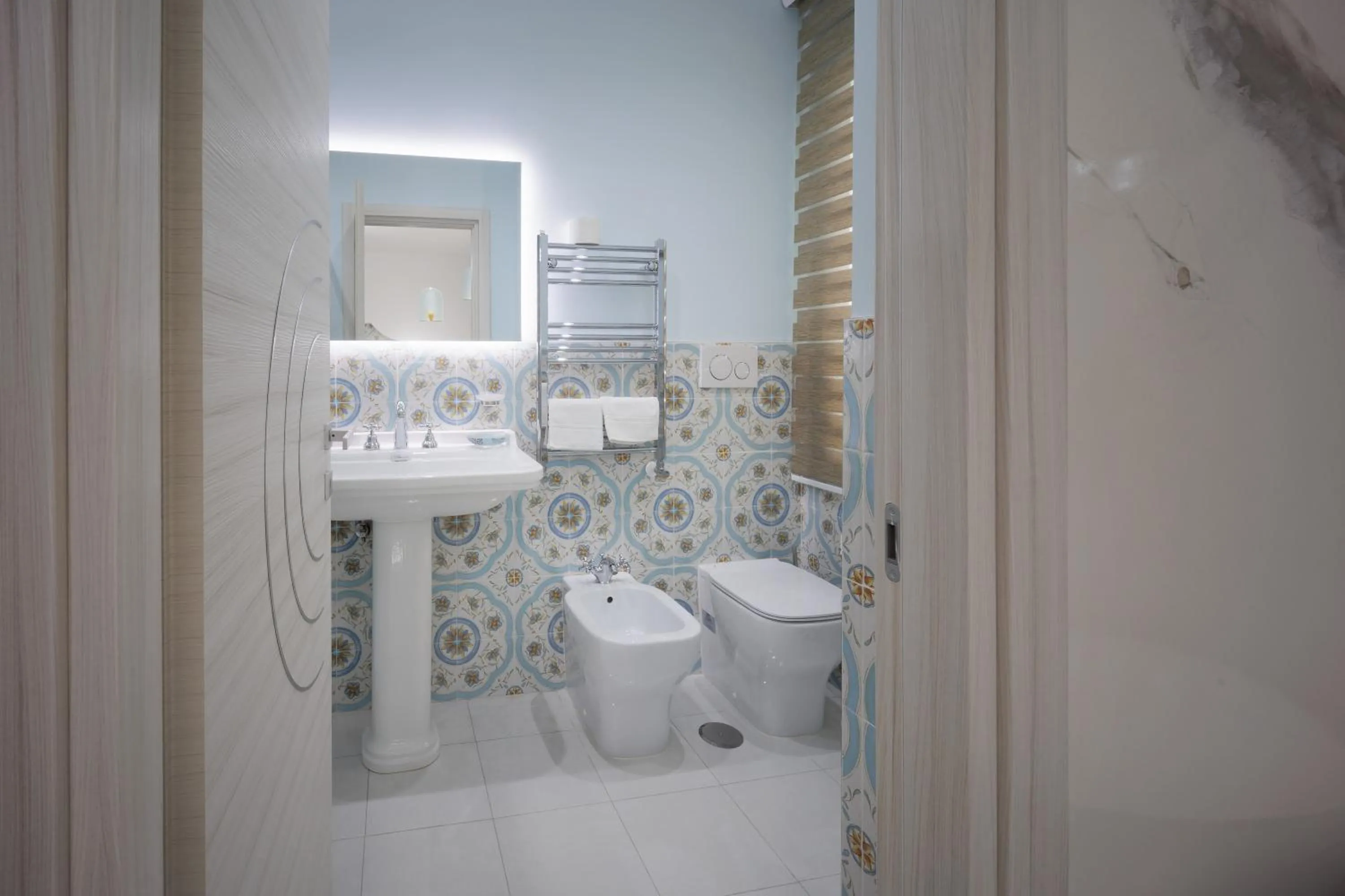 Toilet in REDDIMUS Guest House