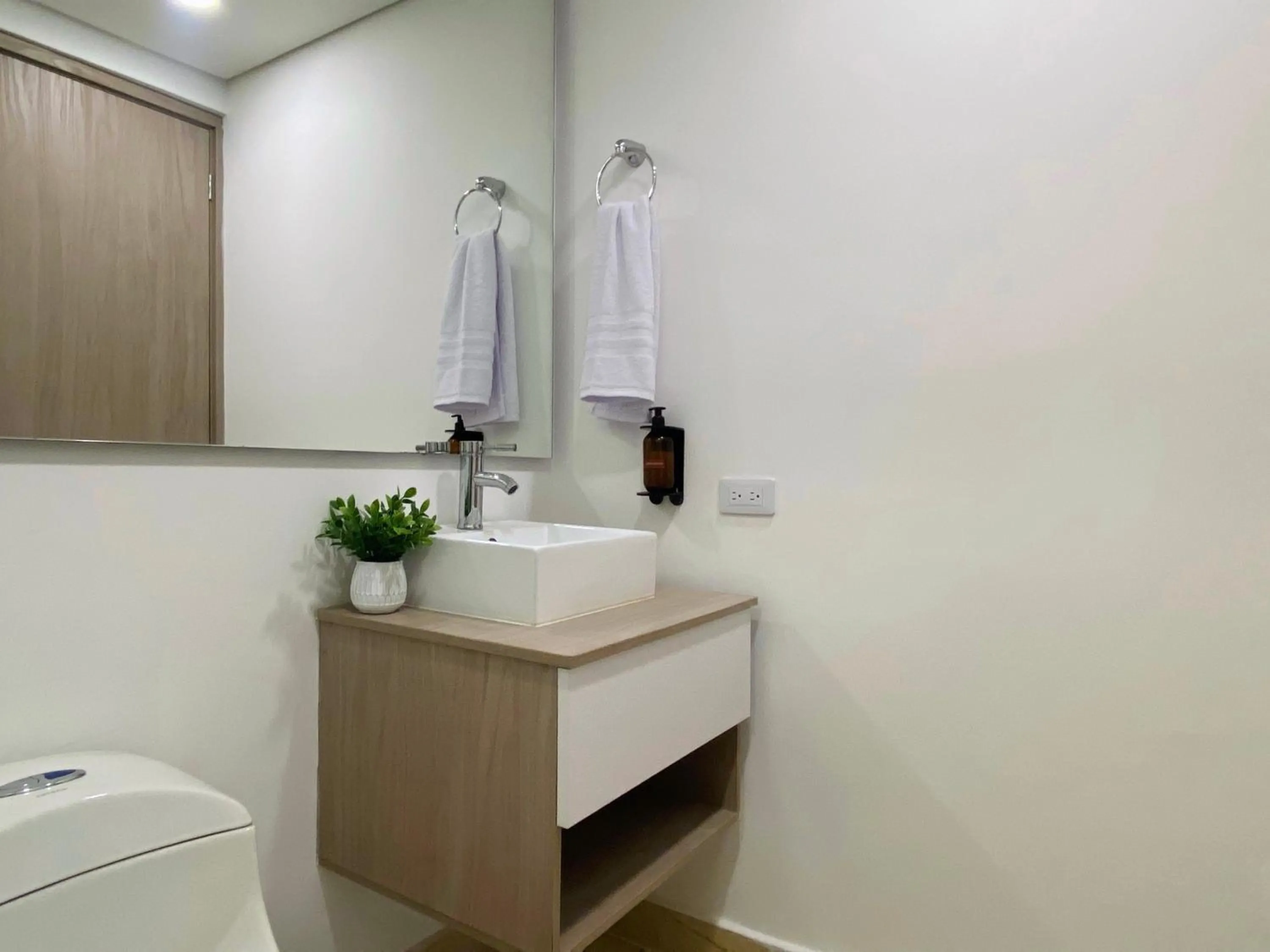 Bathroom in Wynwood Cartagena Beach