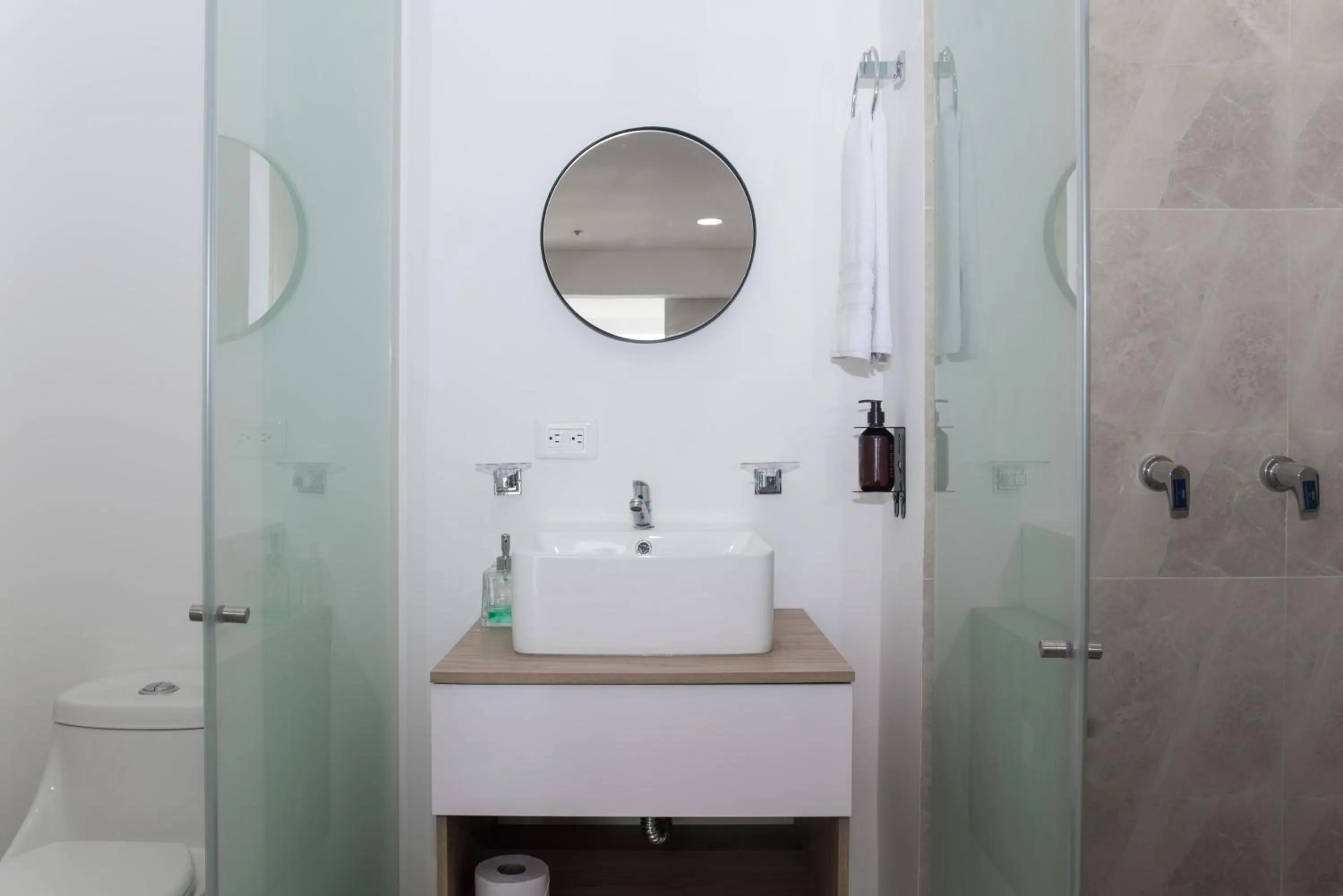 Bathroom in Wynwood Cartagena Beach