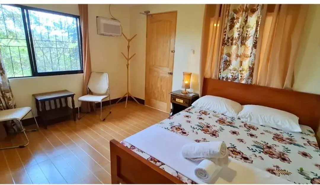 Budget Double Room in Fazenda De Faburada Eco-Mountain Resort by Hiverooms Budget Double Room in Fazenda De Faburada Eco-Mountain Resort by Hiverooms