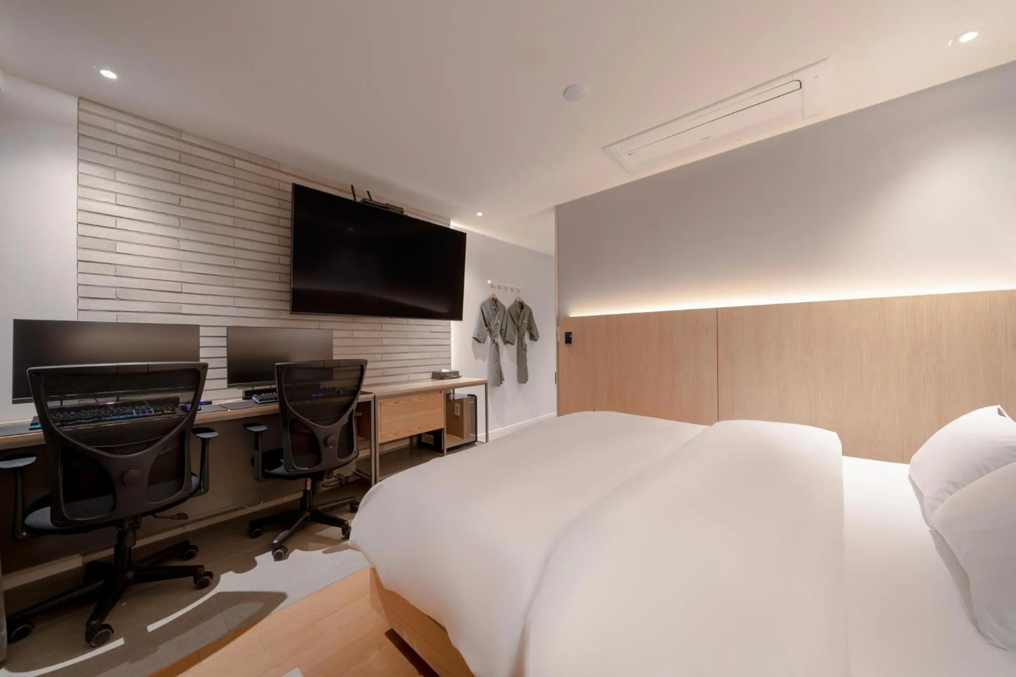 Bed in Siheung Brown Dot Jeongwang