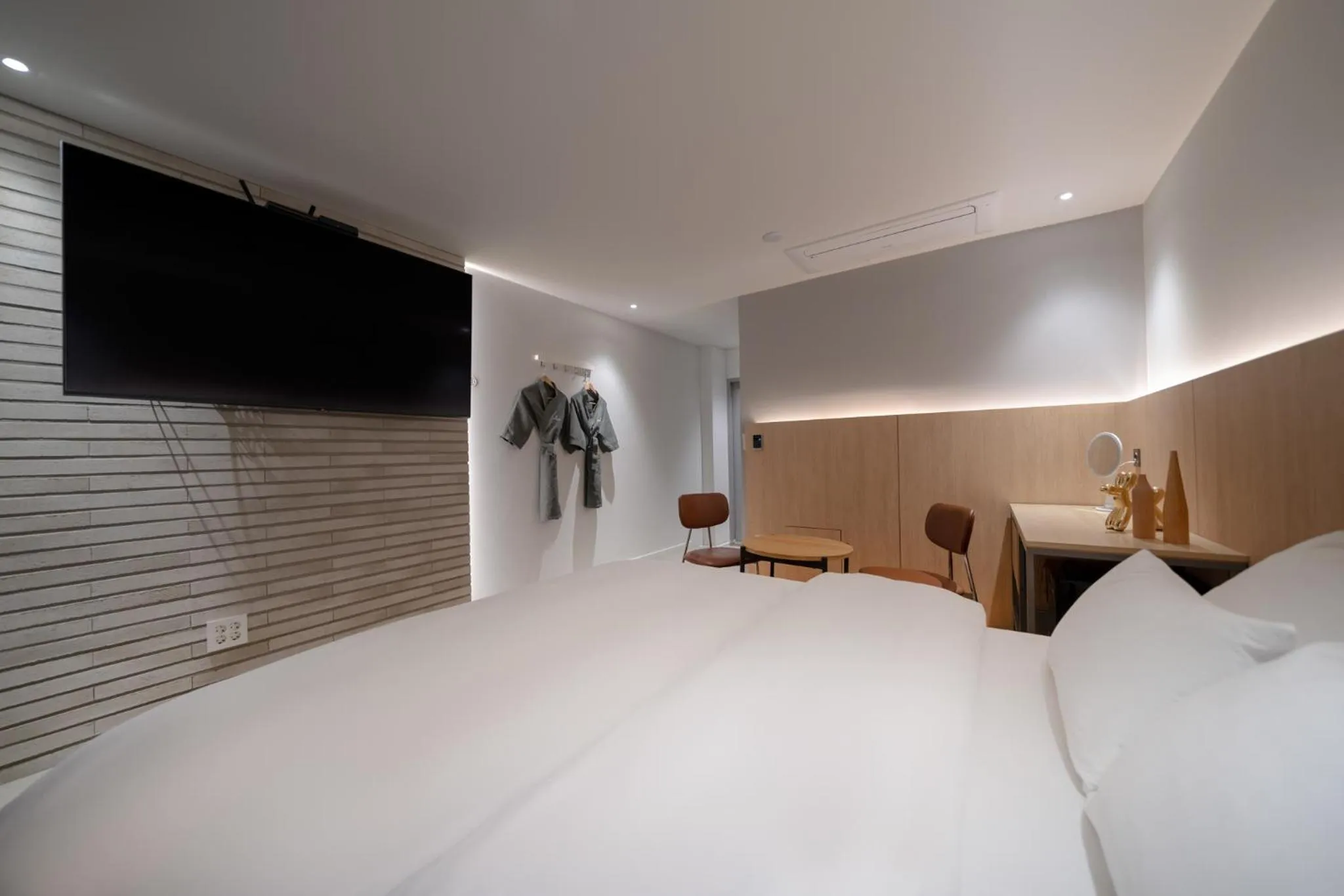 Bed in Siheung Brown Dot Jeongwang