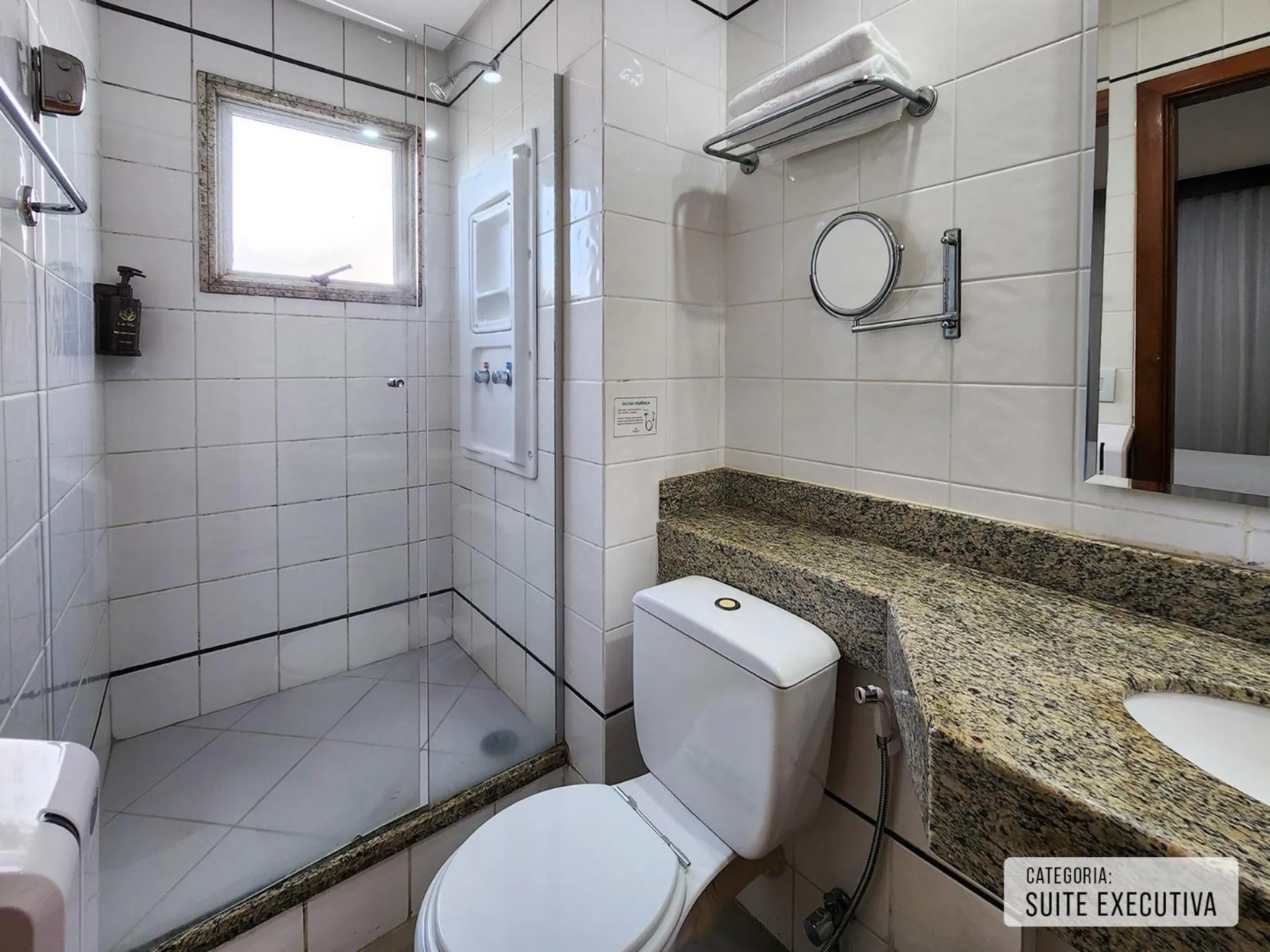 Bathroom in Triângulo Apart Hotel