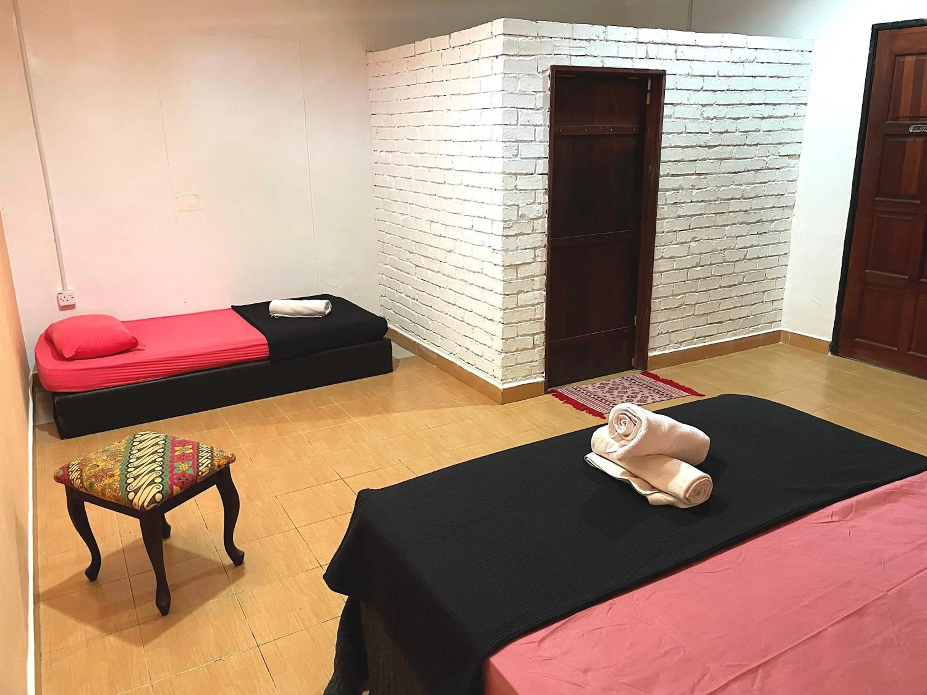 Bedroom, Bed in Home Sol Guesthouse