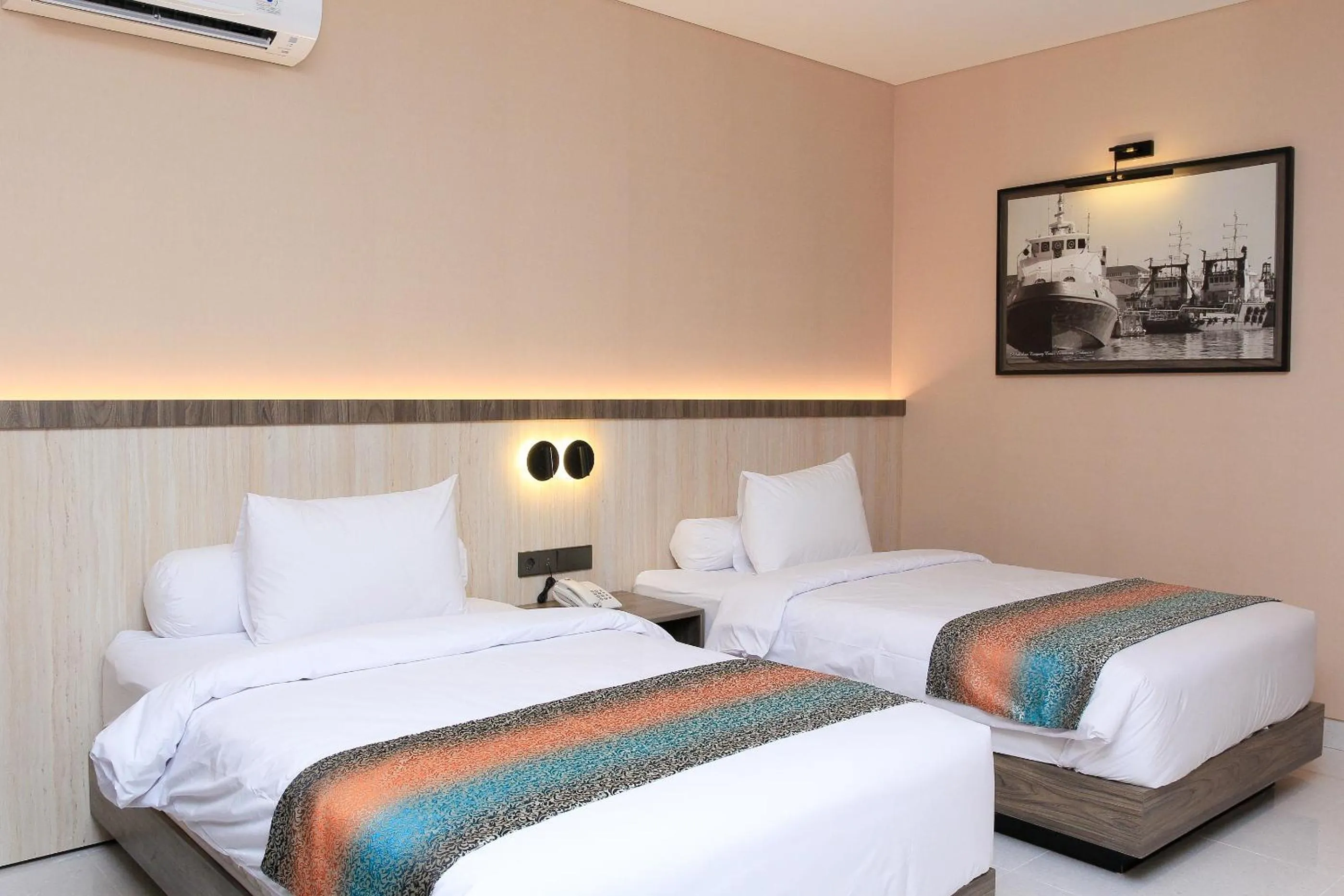 Bed in Eno Front One Hotel Semarang