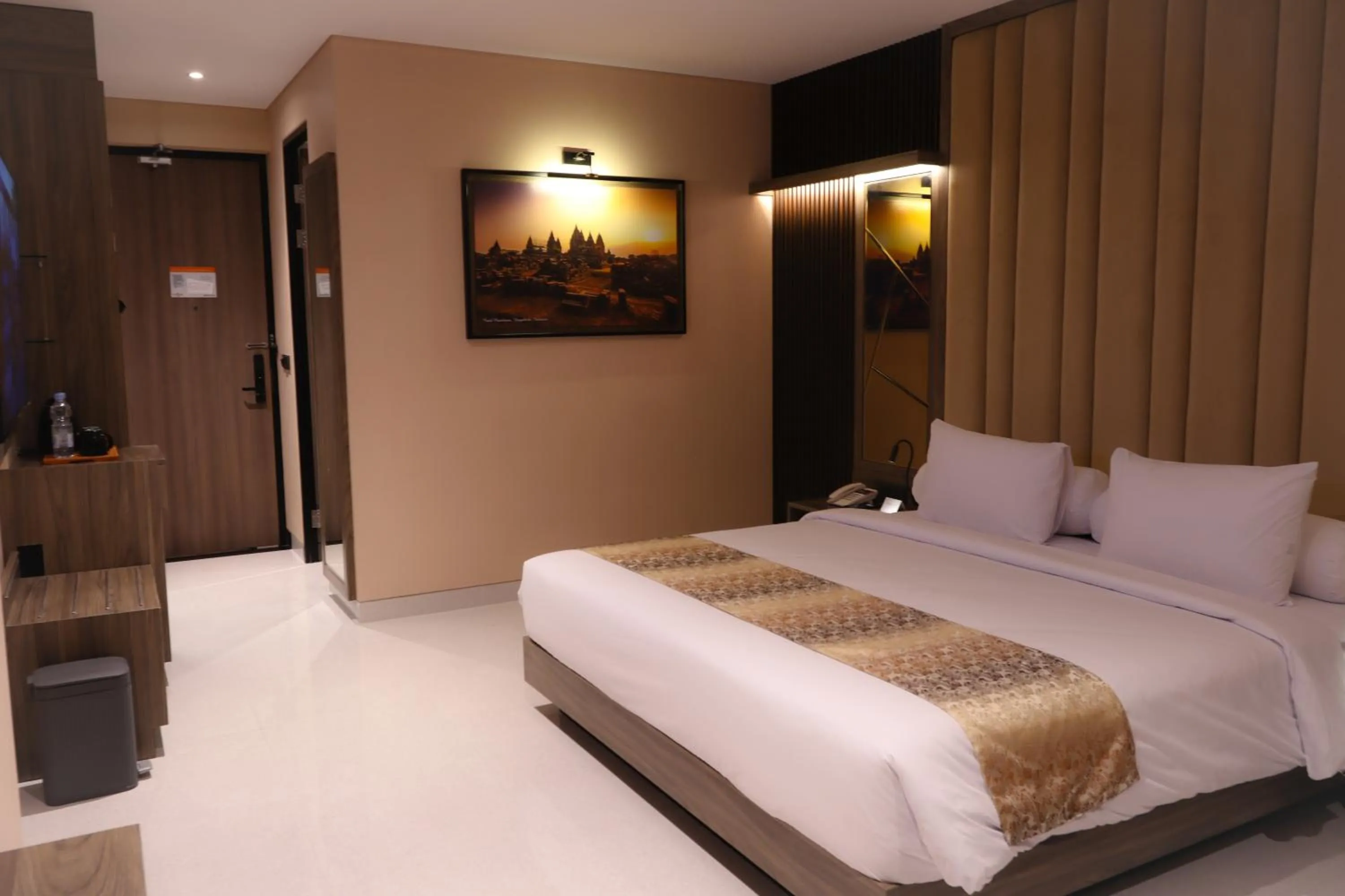 Bed in Eno Front One Hotel Semarang