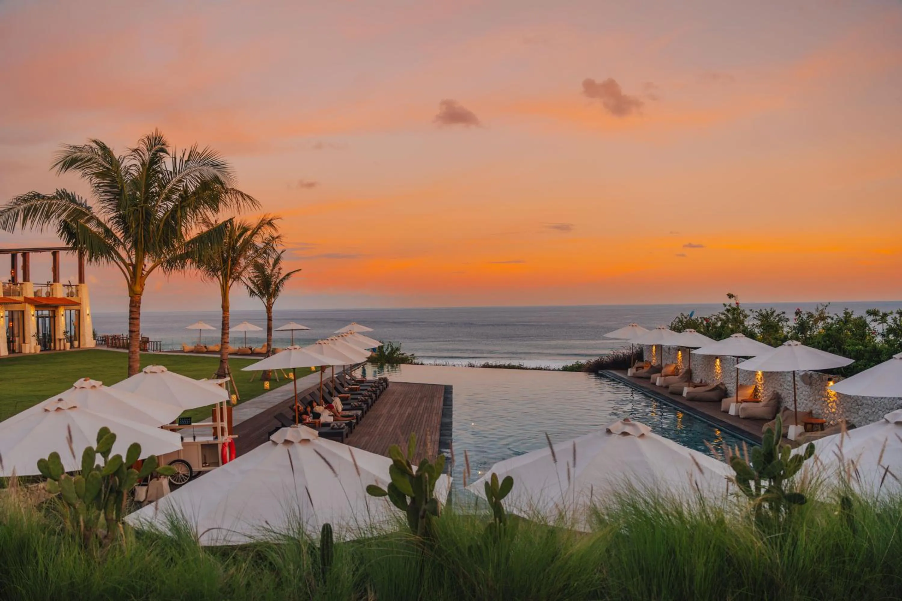 Swimming pool in Glamp Nusa