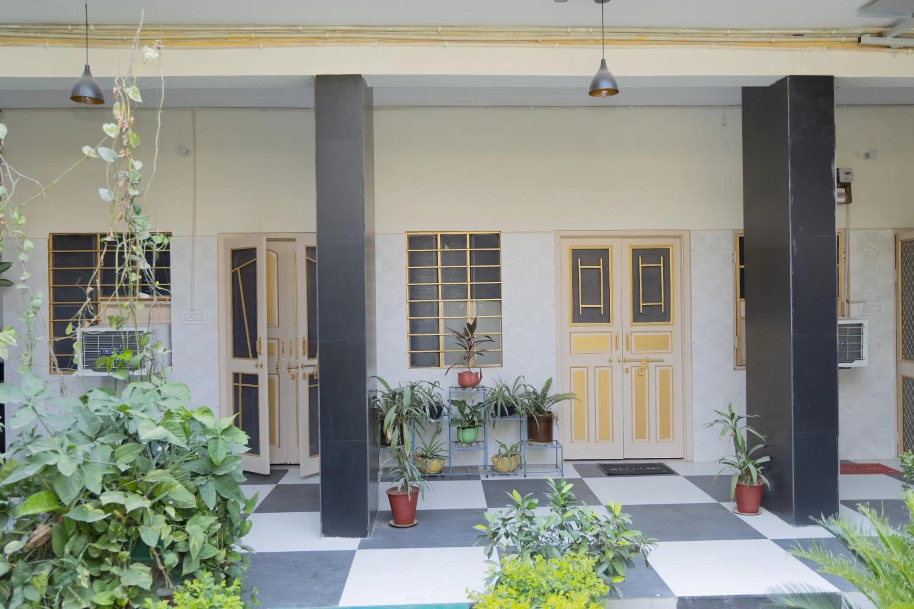 Facade/entrance in Homestay Urmil Basant