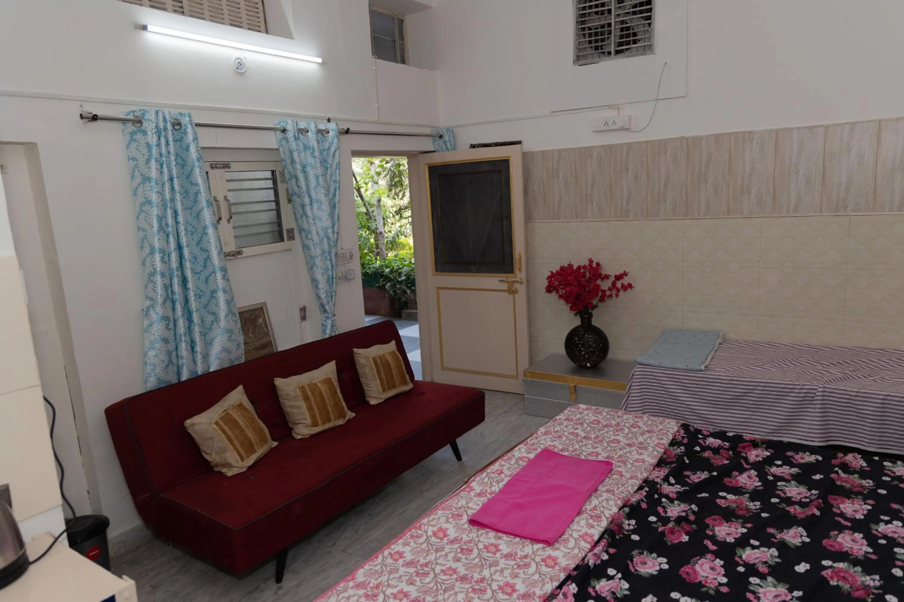 Bed in Homestay Urmil Basant