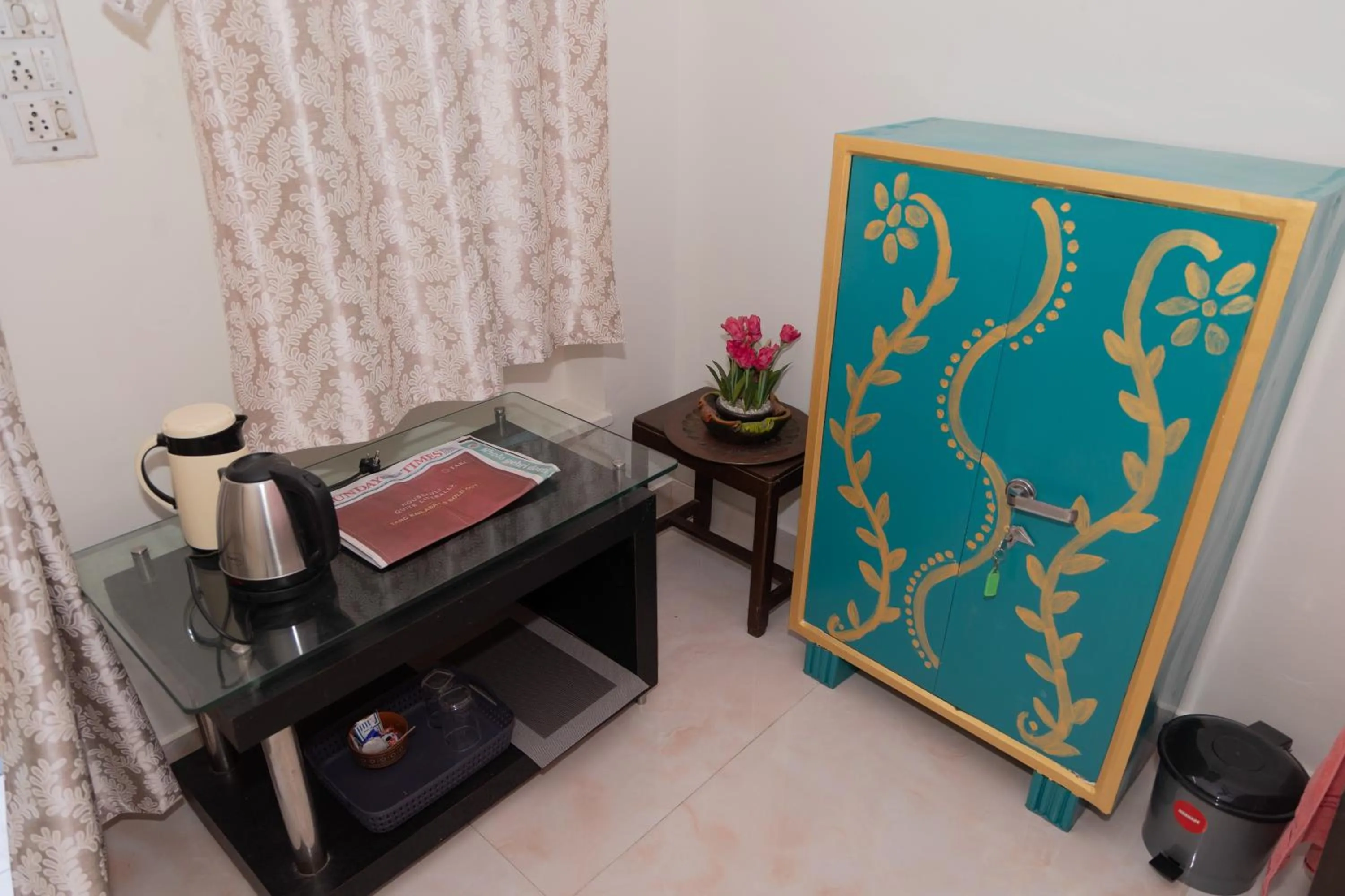 hair dresser in Homestay Urmil Basant