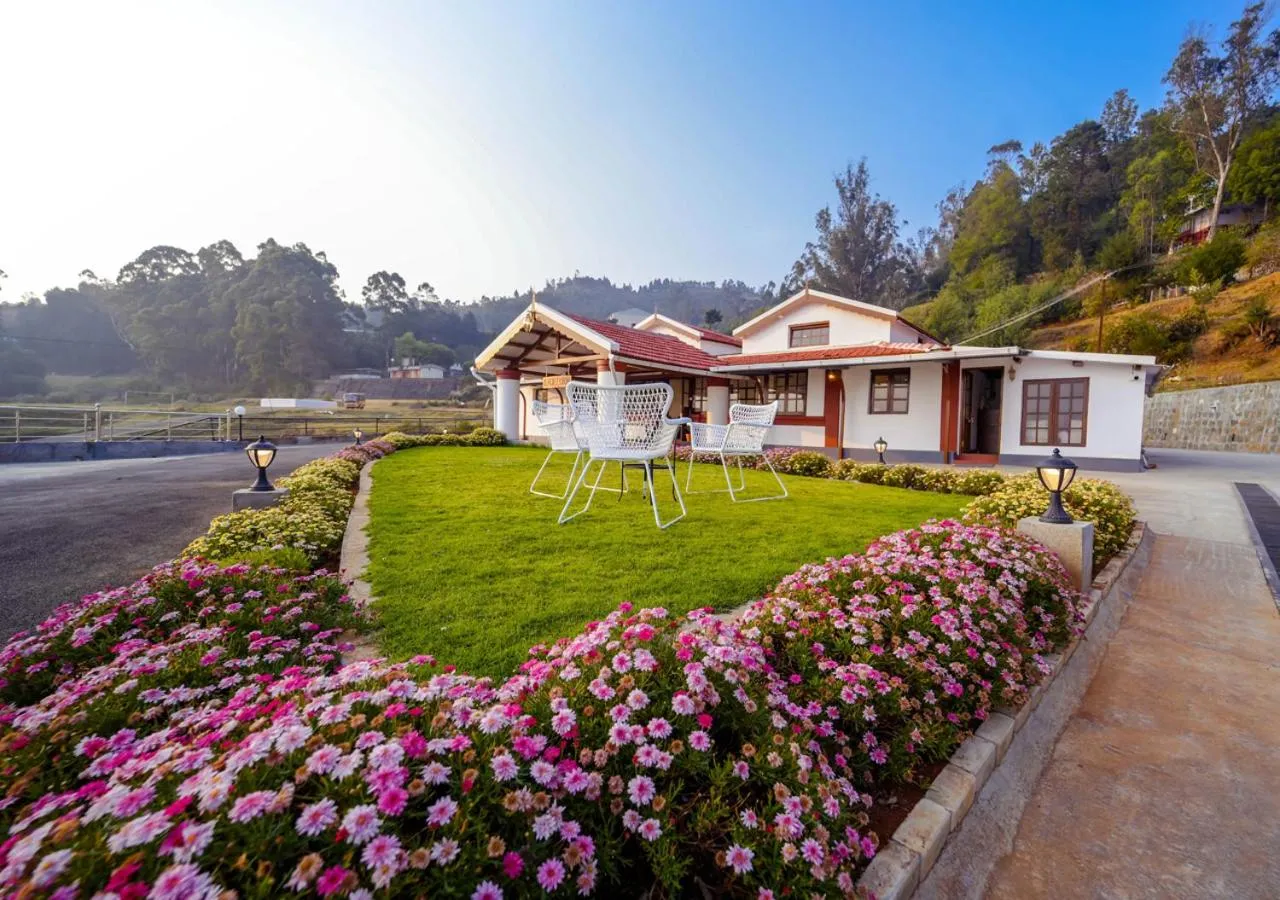 Property building in Lauriston Ooty Town Heritage Bungalow by VOYE HOMES