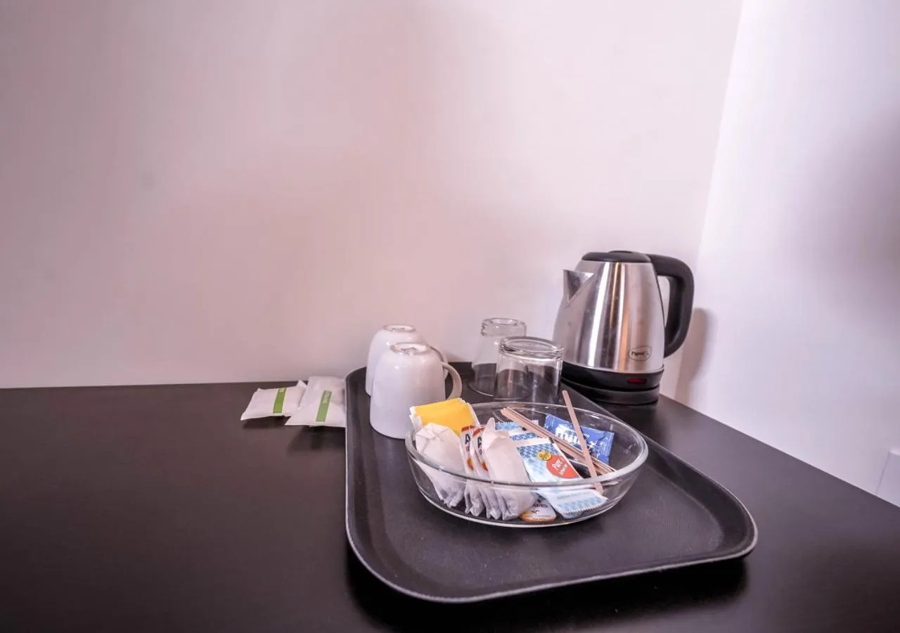 Coffee/tea facilities in Lauriston Ooty Town Heritage Bungalow by VOYE HOMES