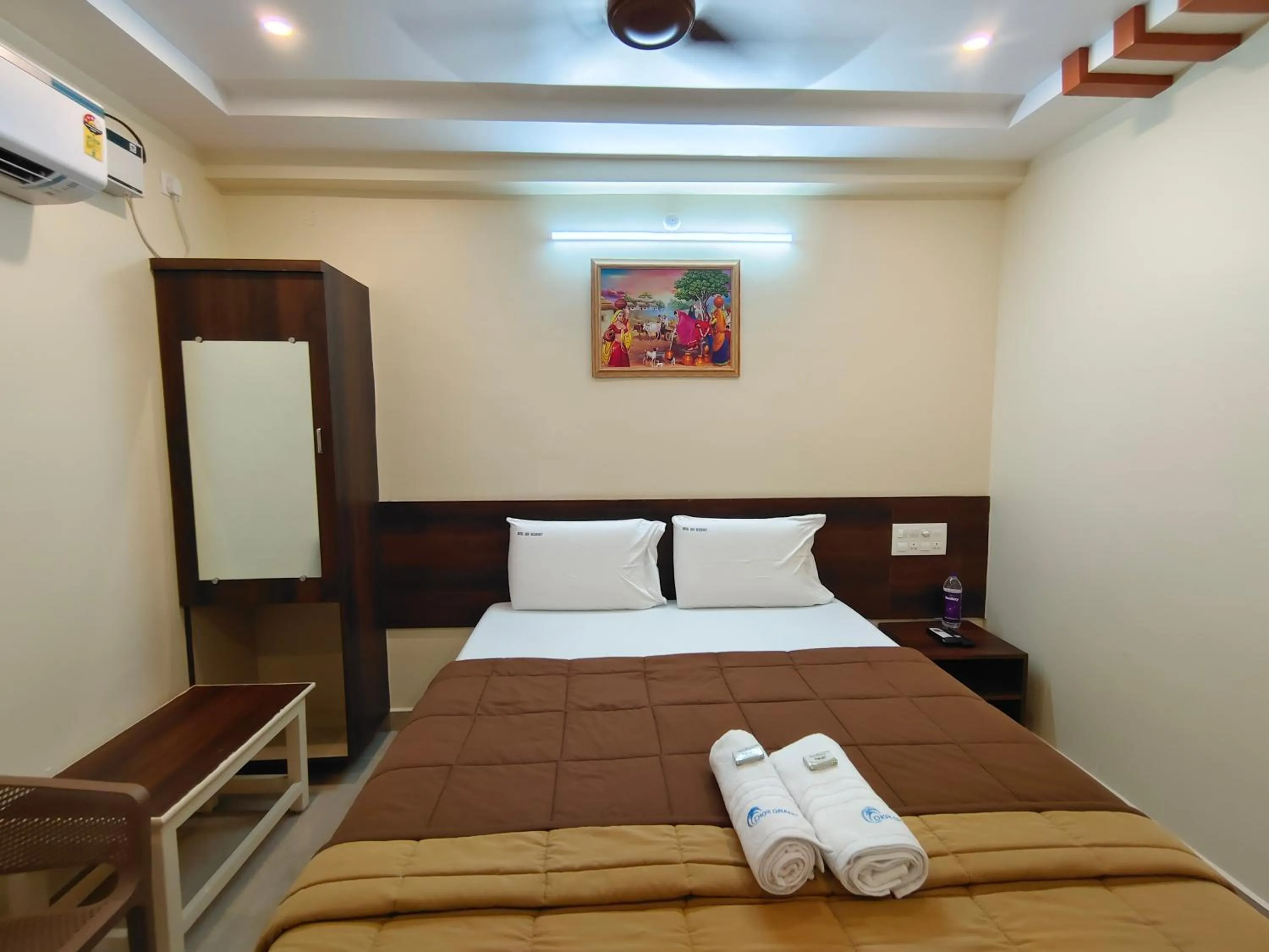 air conditioner, Bed in HOTEL DKR GRAND