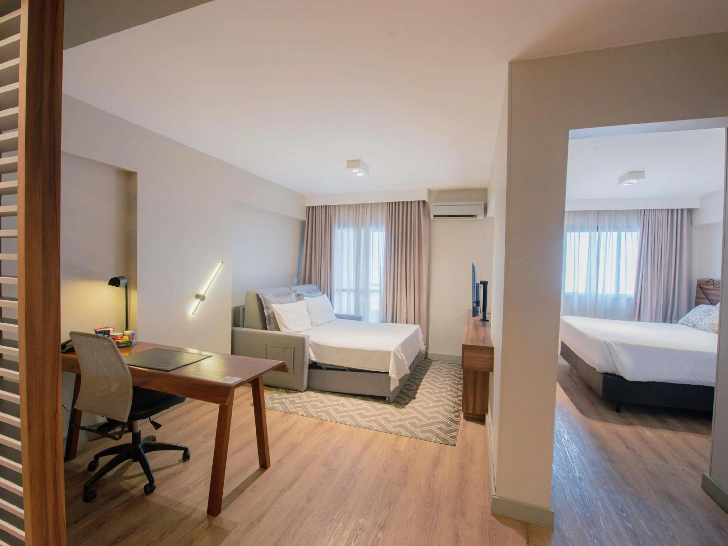 Bedroom, Bed in Mercure Curitiba Batel