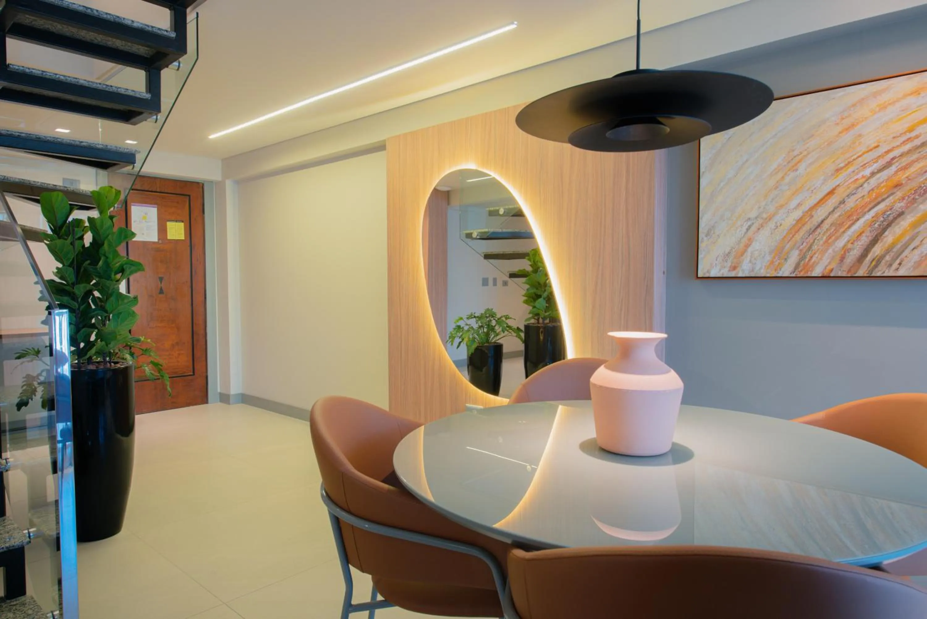 Dining area in Mercure Curitiba Batel