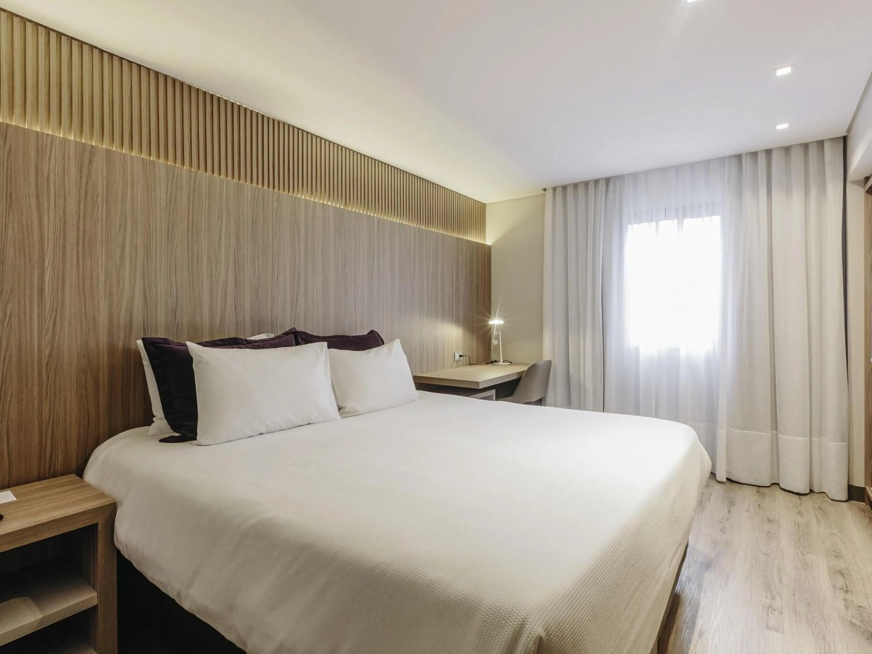 Bedroom, Bed in Mercure Curitiba Batel