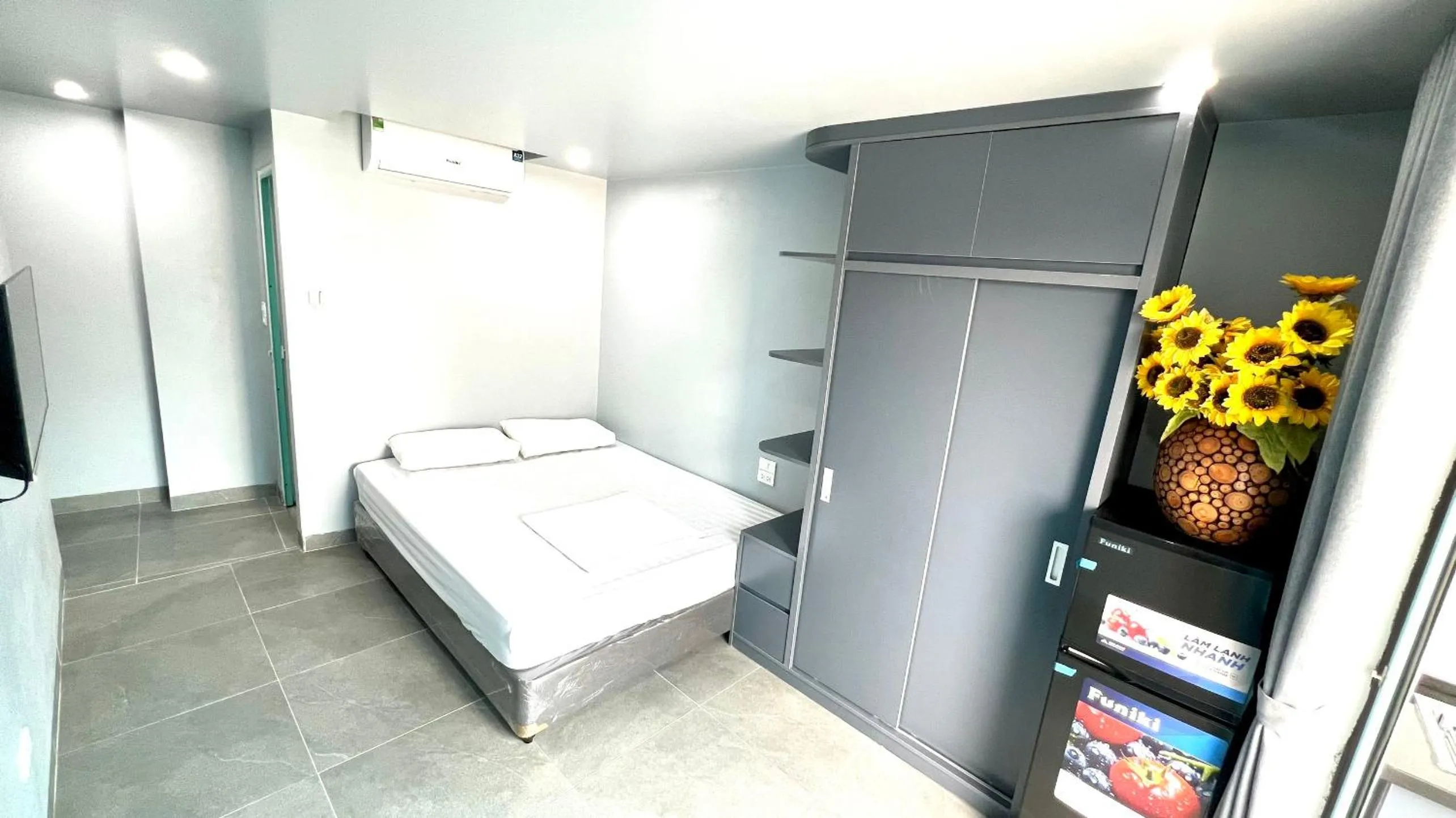 Photo of the whole room, Bed in Era Apartment Cat Linh