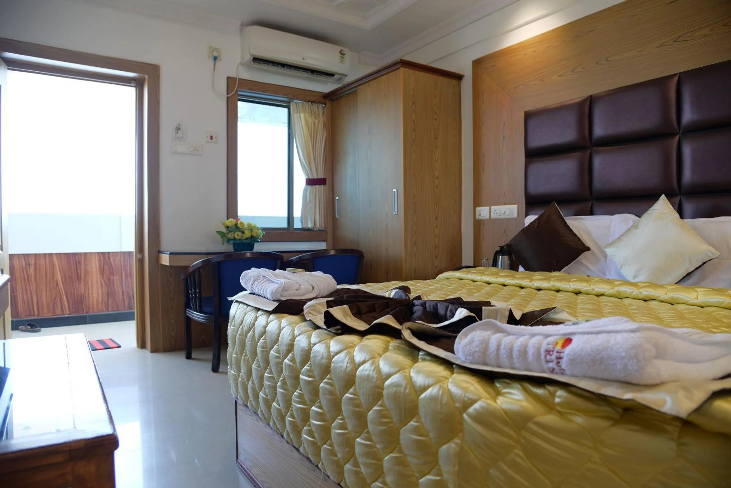 Bedroom, Bed in Hotel Tri Sea