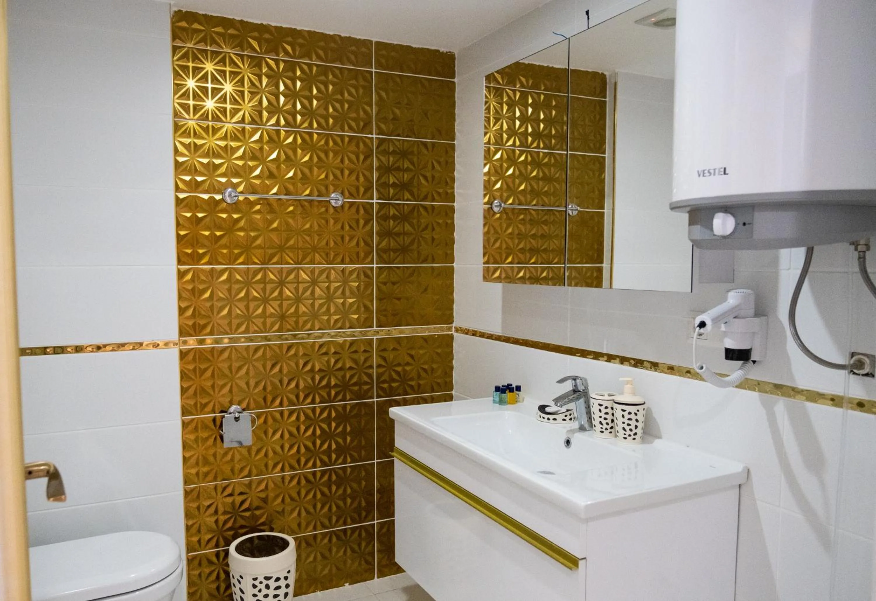 Toilet in Si Hotel&Spa