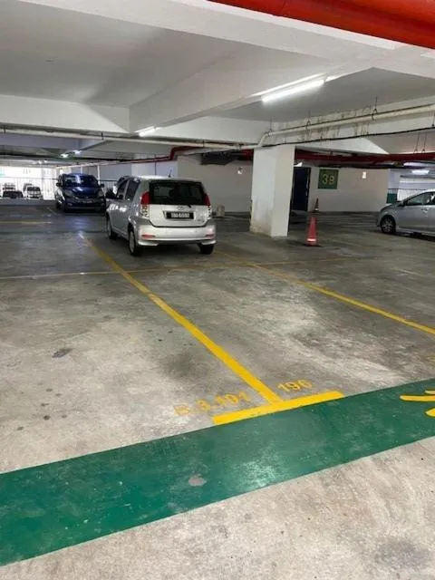 Parking in The Comfy Stay