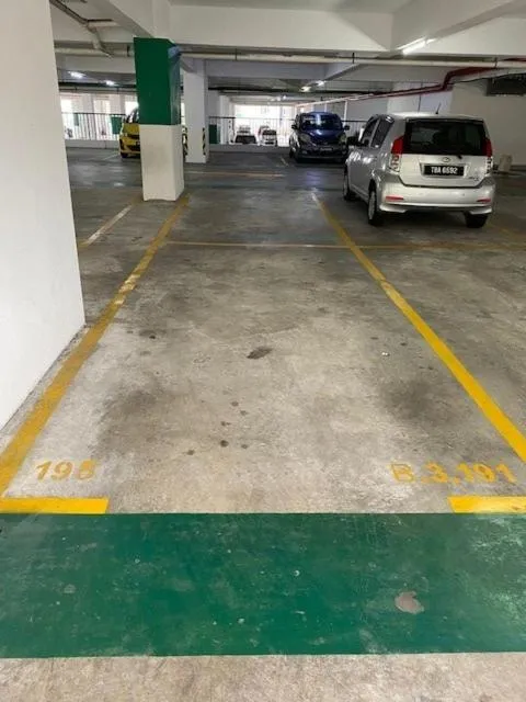 Parking in The Comfy Stay