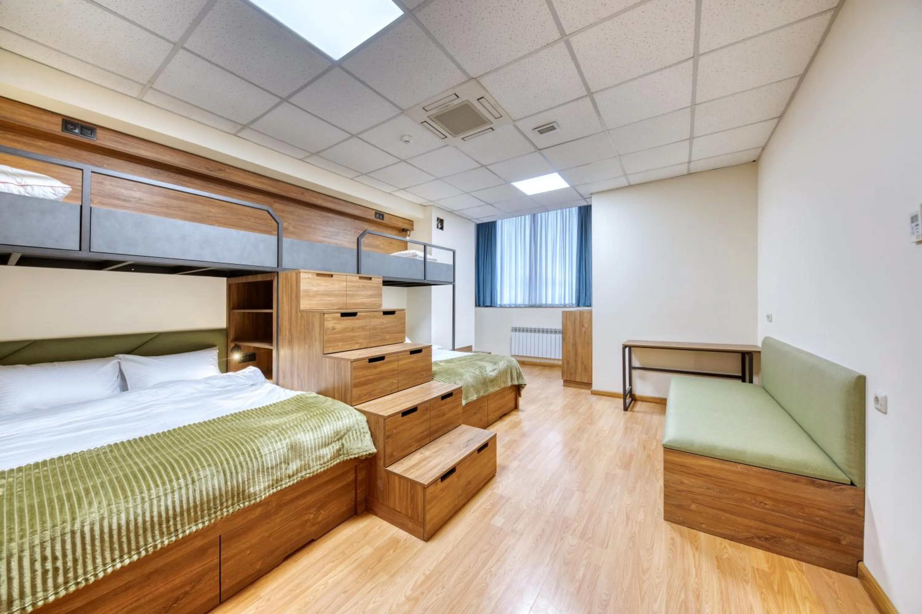 Bed in Tropica Inn Hotel