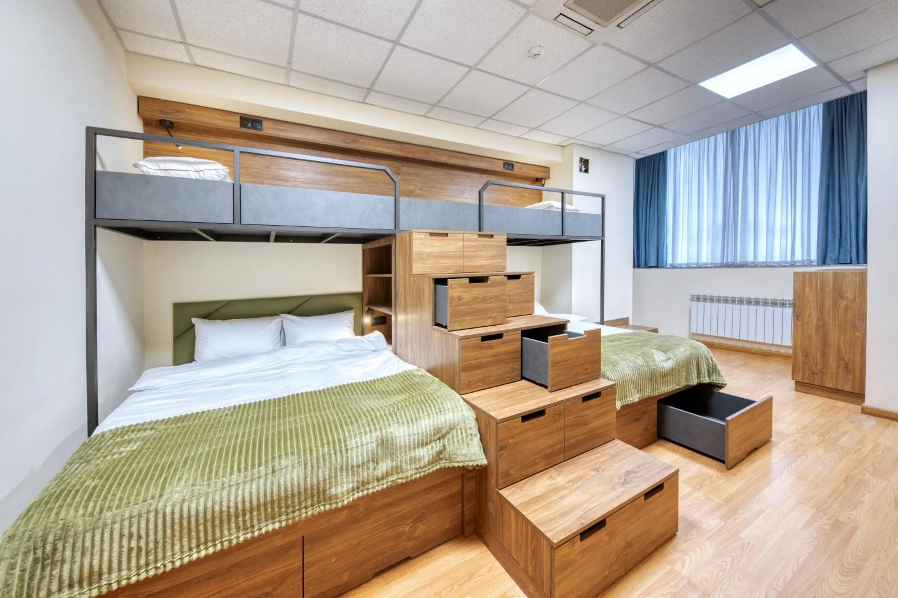 Bed in Tropica Inn Hotel