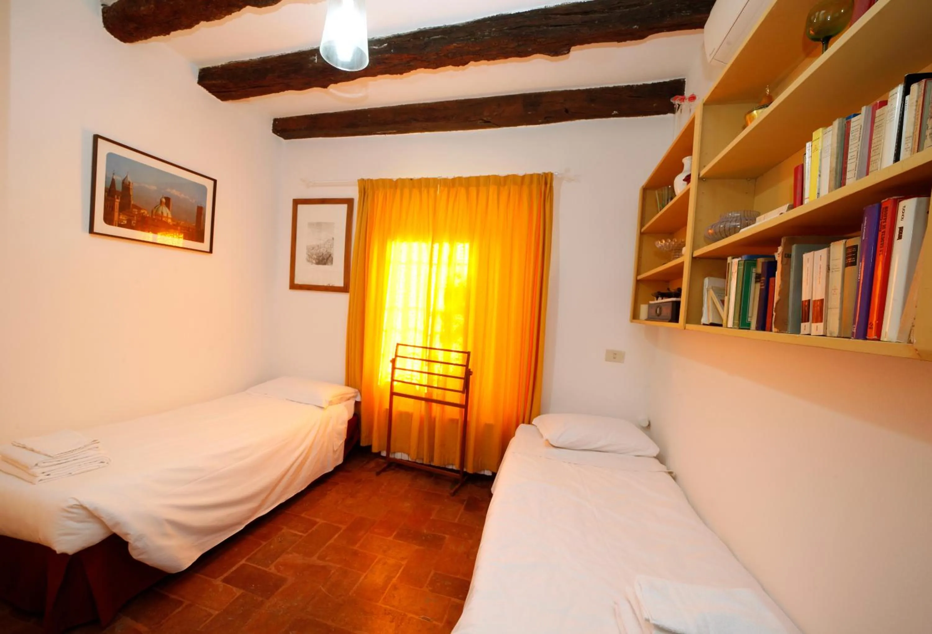 Bed in BolognaRoomscom - Ca' Palazzo