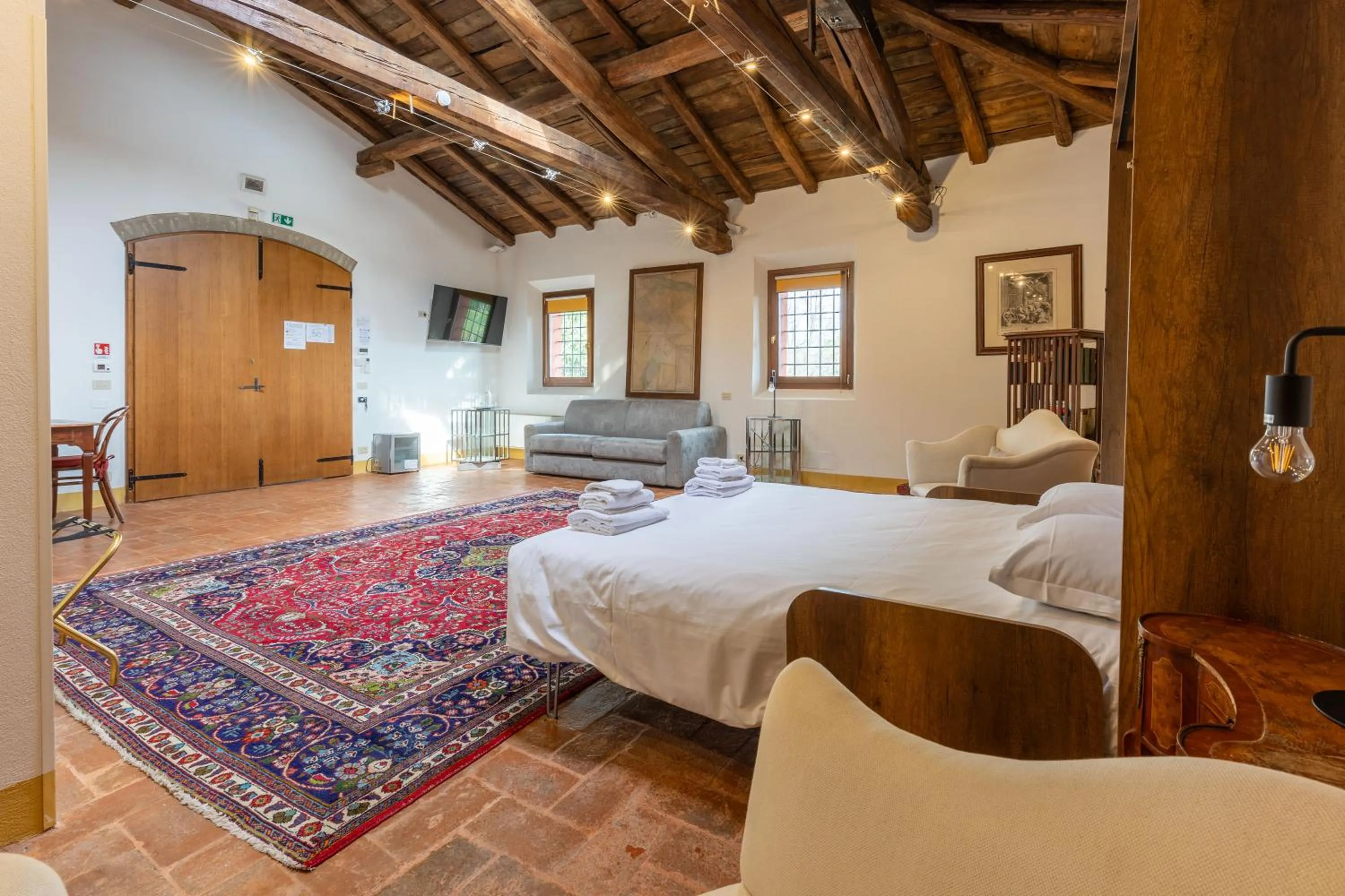 Bed in BolognaRoomscom - Ca' Palazzo