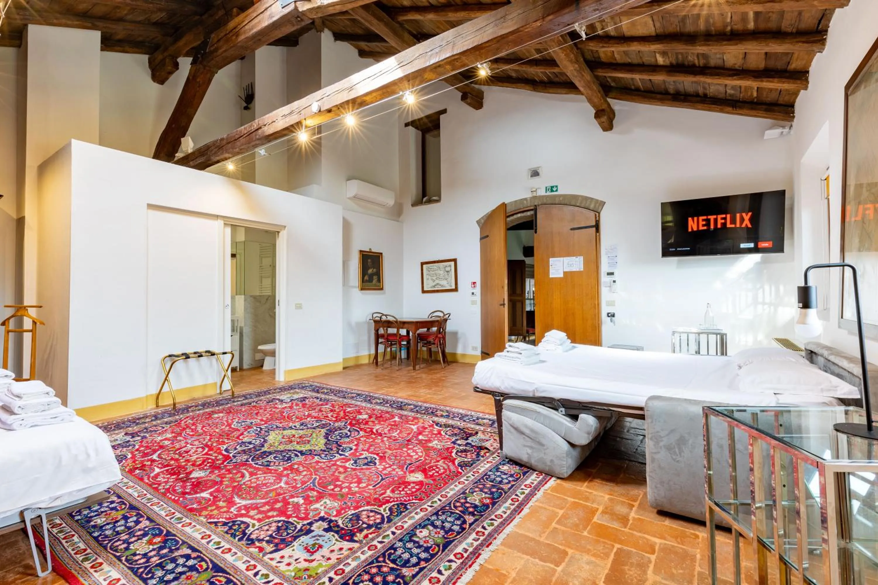 Bed in BolognaRoomscom - Ca' Palazzo