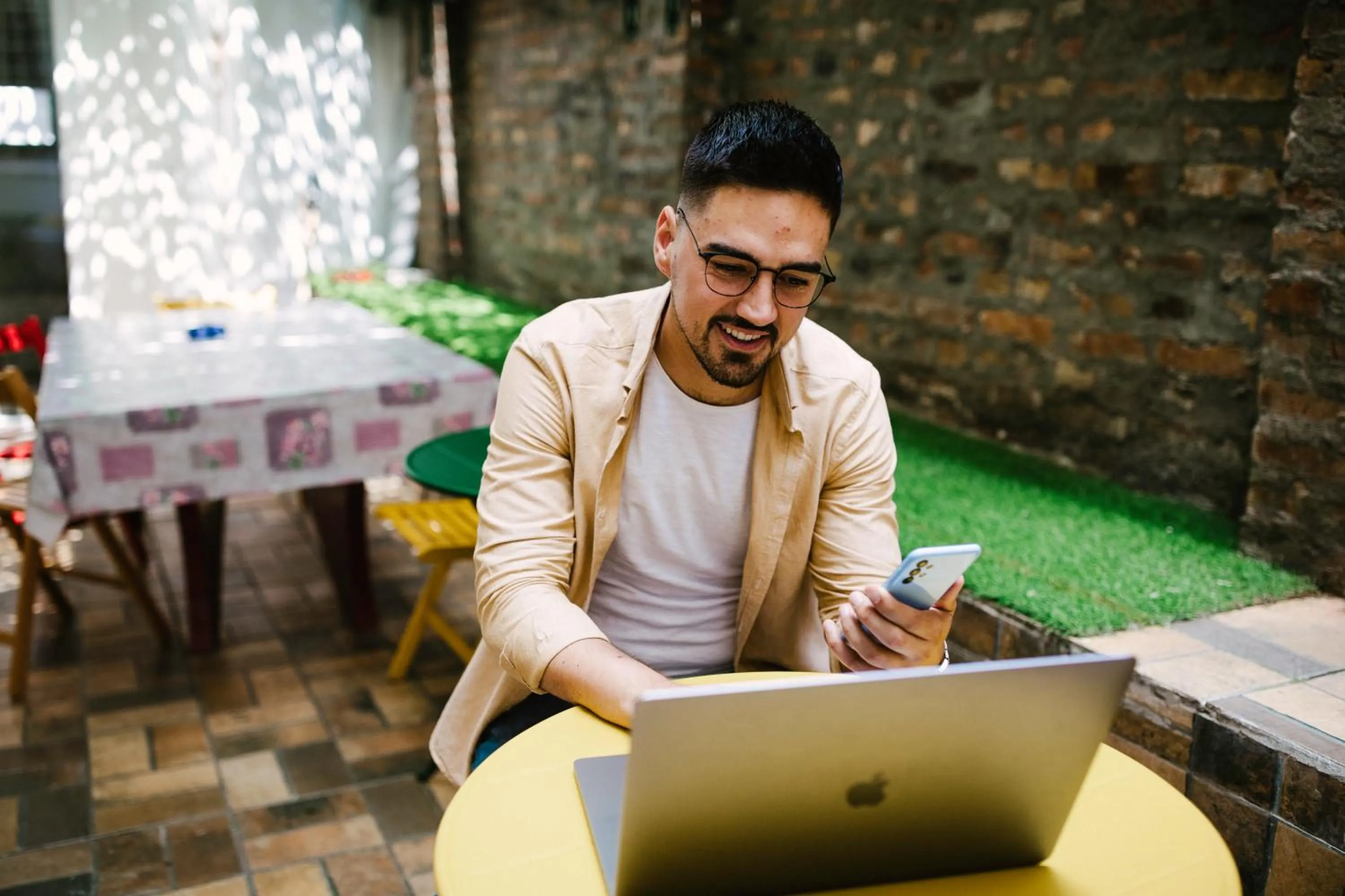 Garden in New Generation Hostel Como Lake