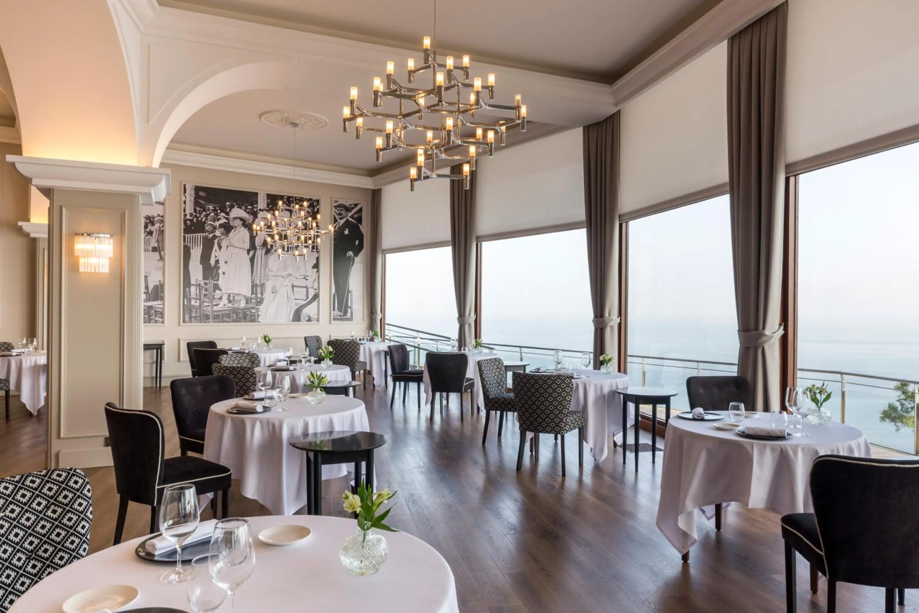 Restaurant/places to eat in Mercure Monte Igueldo