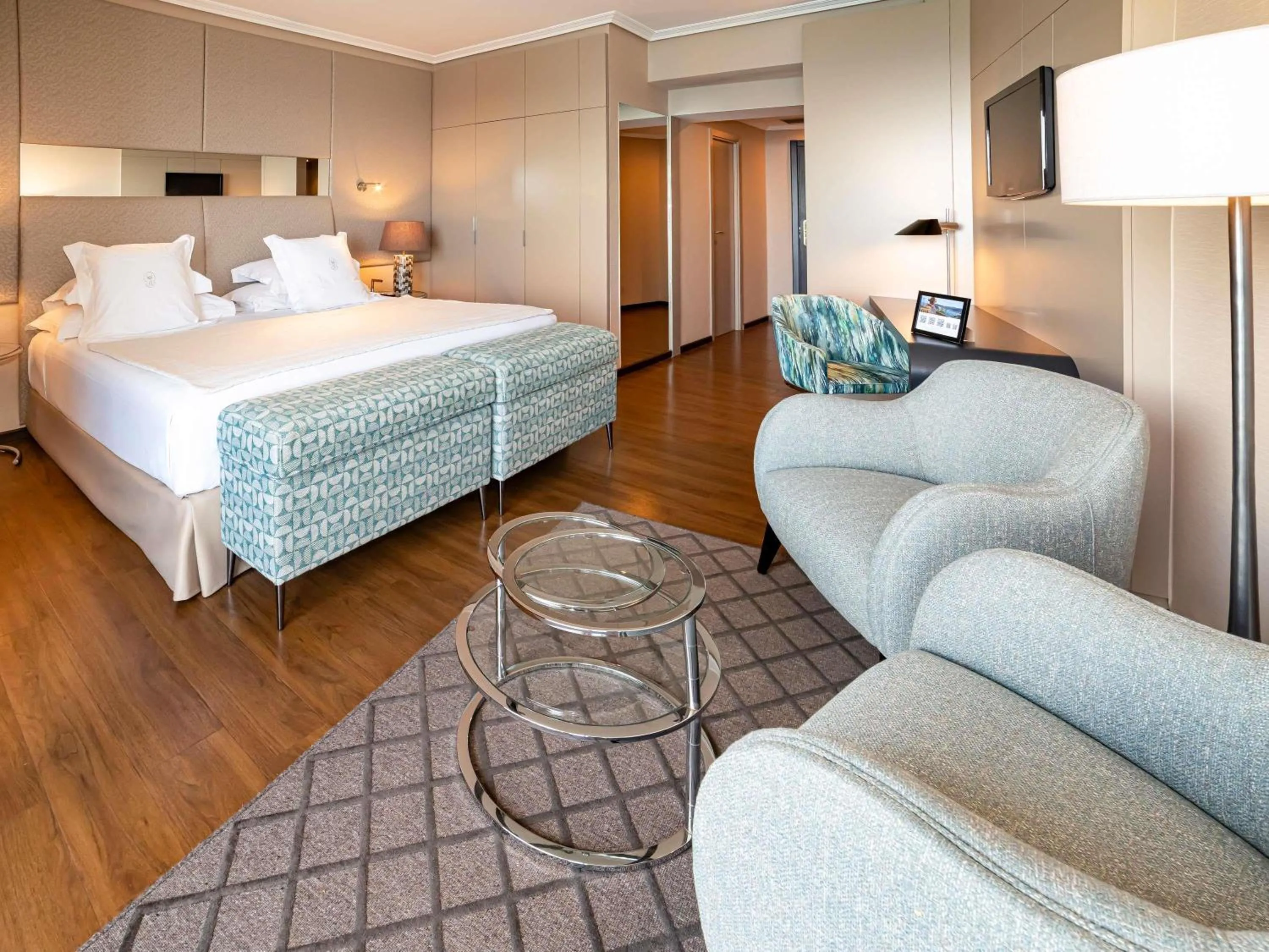 Bedroom, Bed in Mercure Monte Igueldo