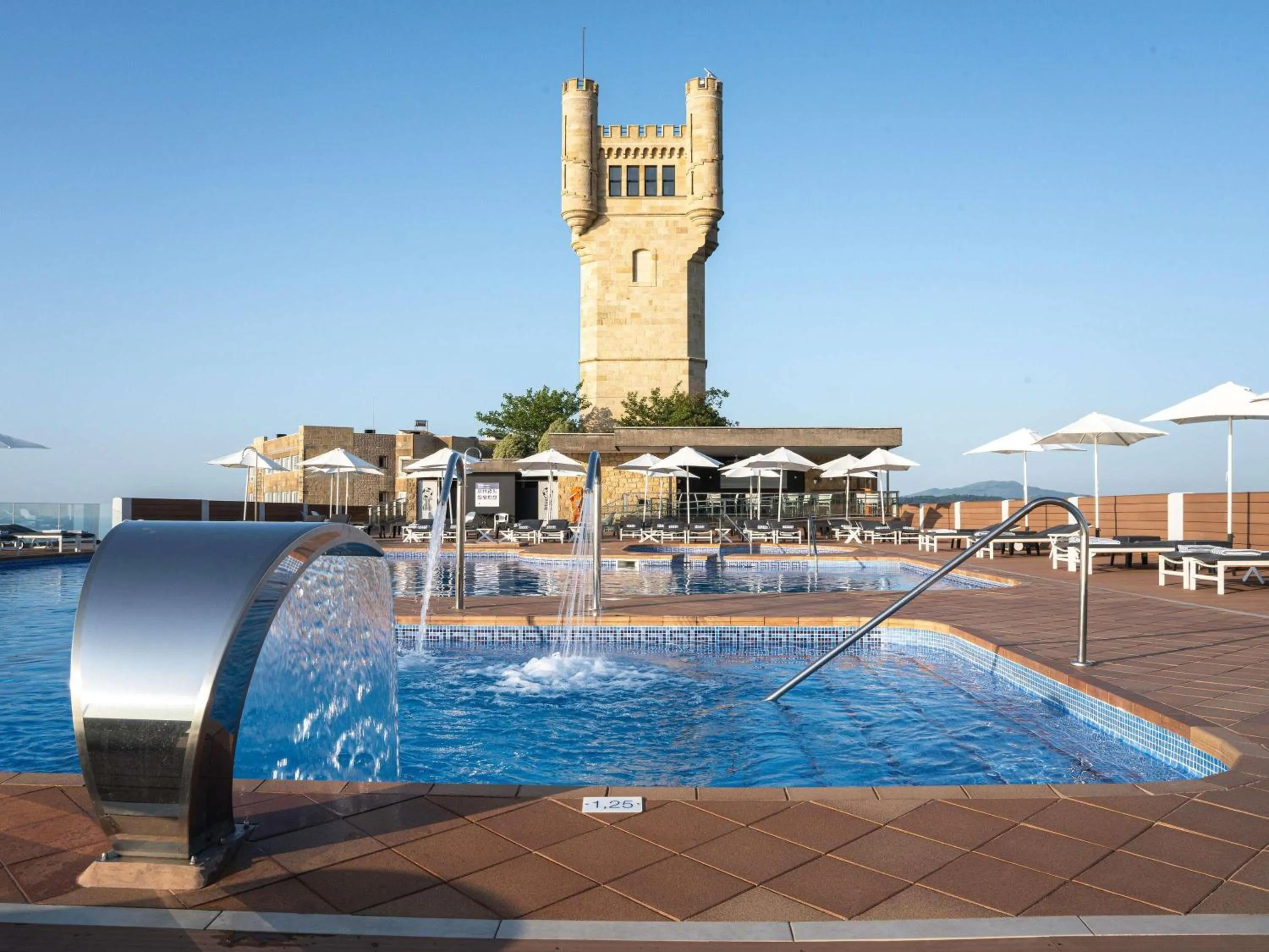 Pool view in Mercure Monte Igueldo
