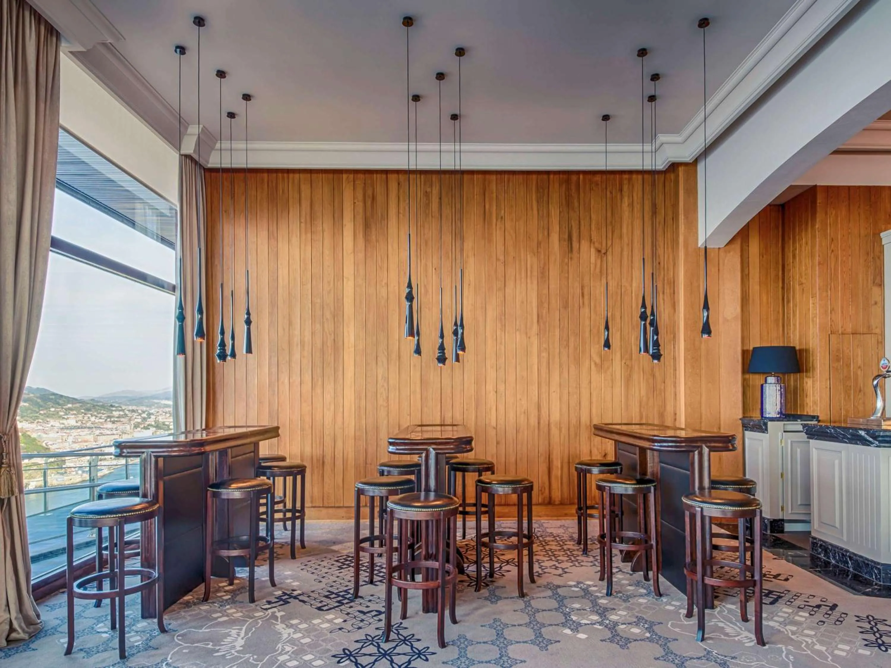 Lounge or bar in Mercure Monte Igueldo