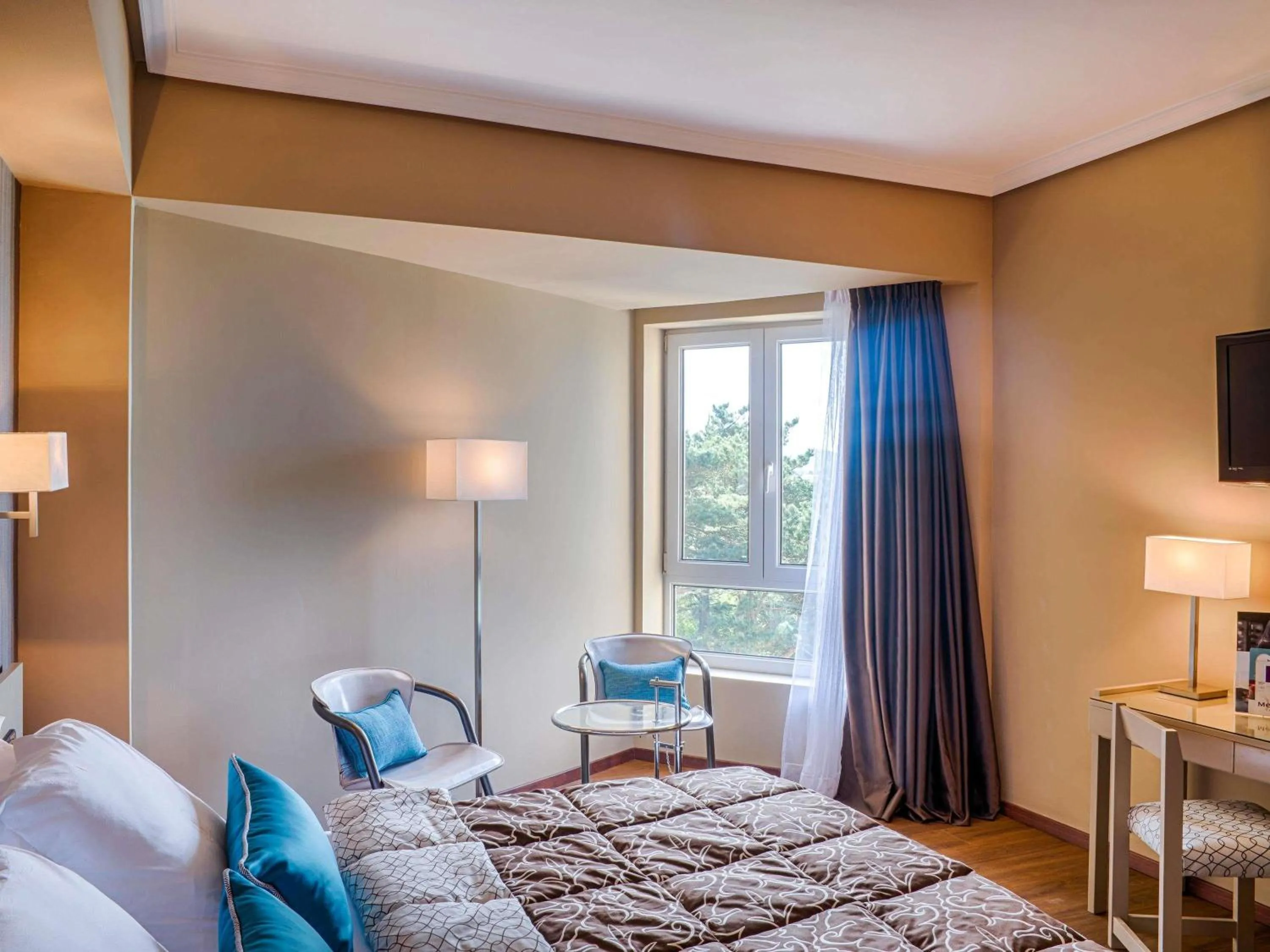 Bedroom, Bed in Mercure Monte Igueldo