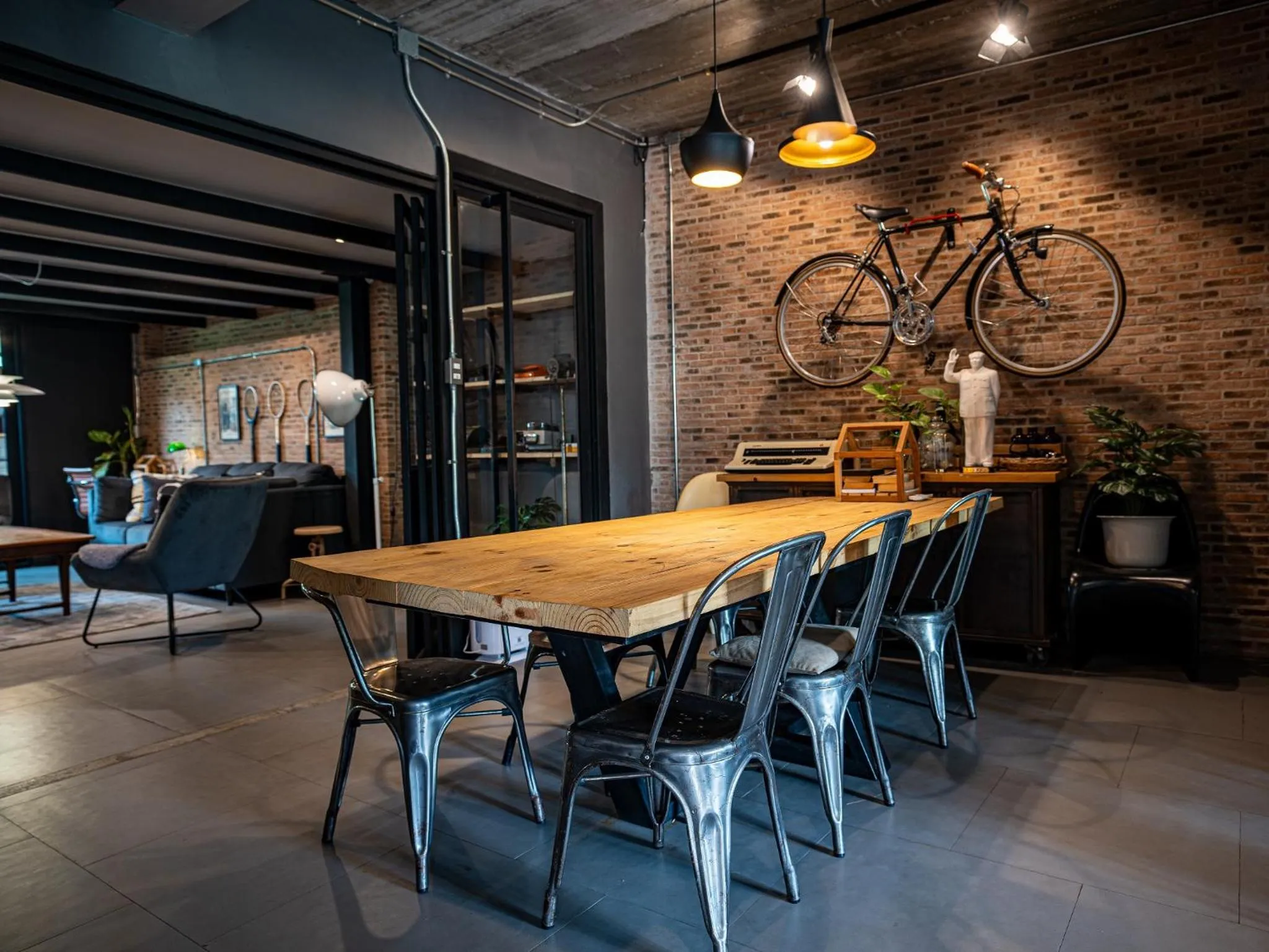 Living room in Pyur Otel by Ombra House