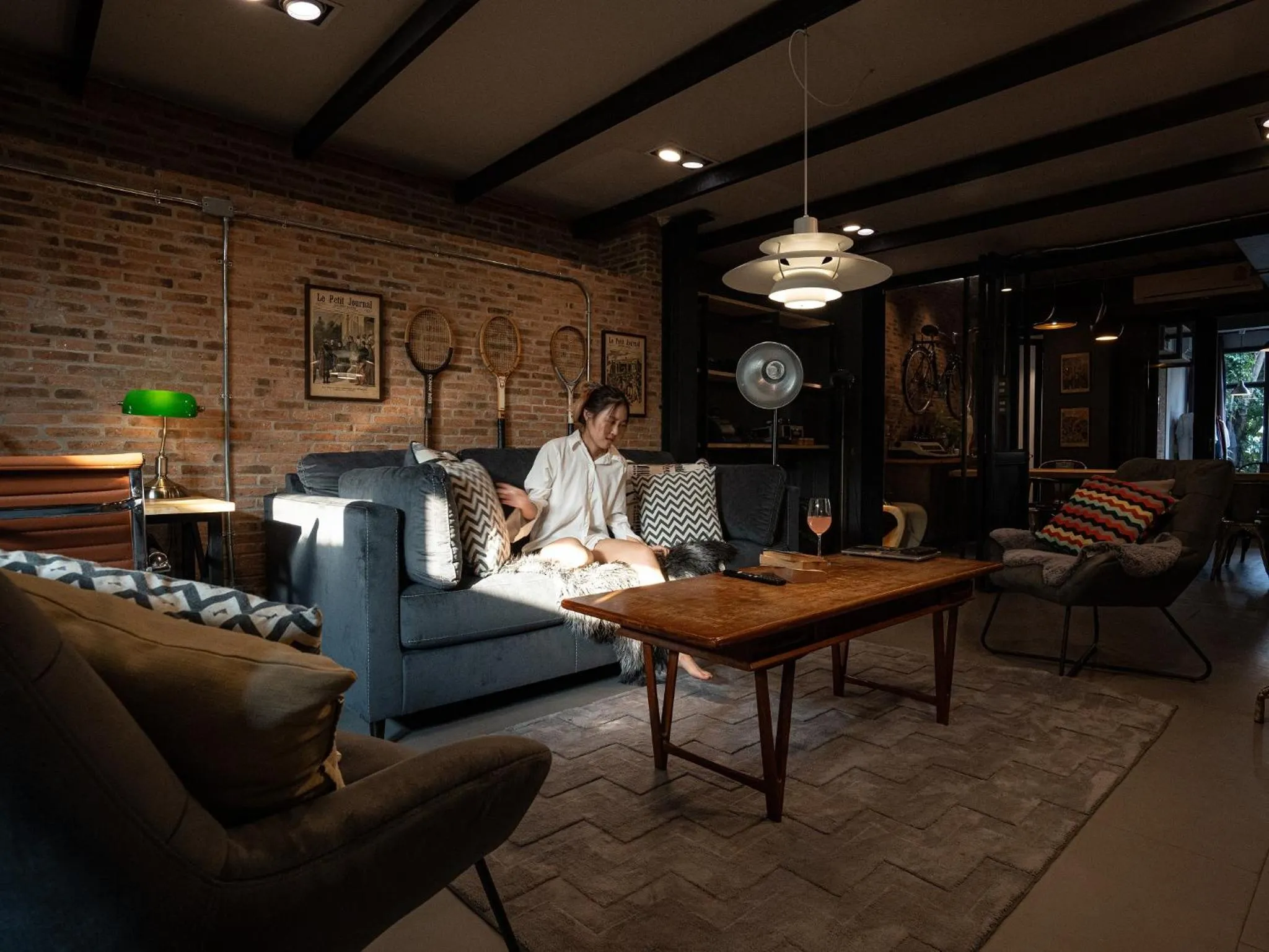 Living room in Pyur Otel by Ombra House