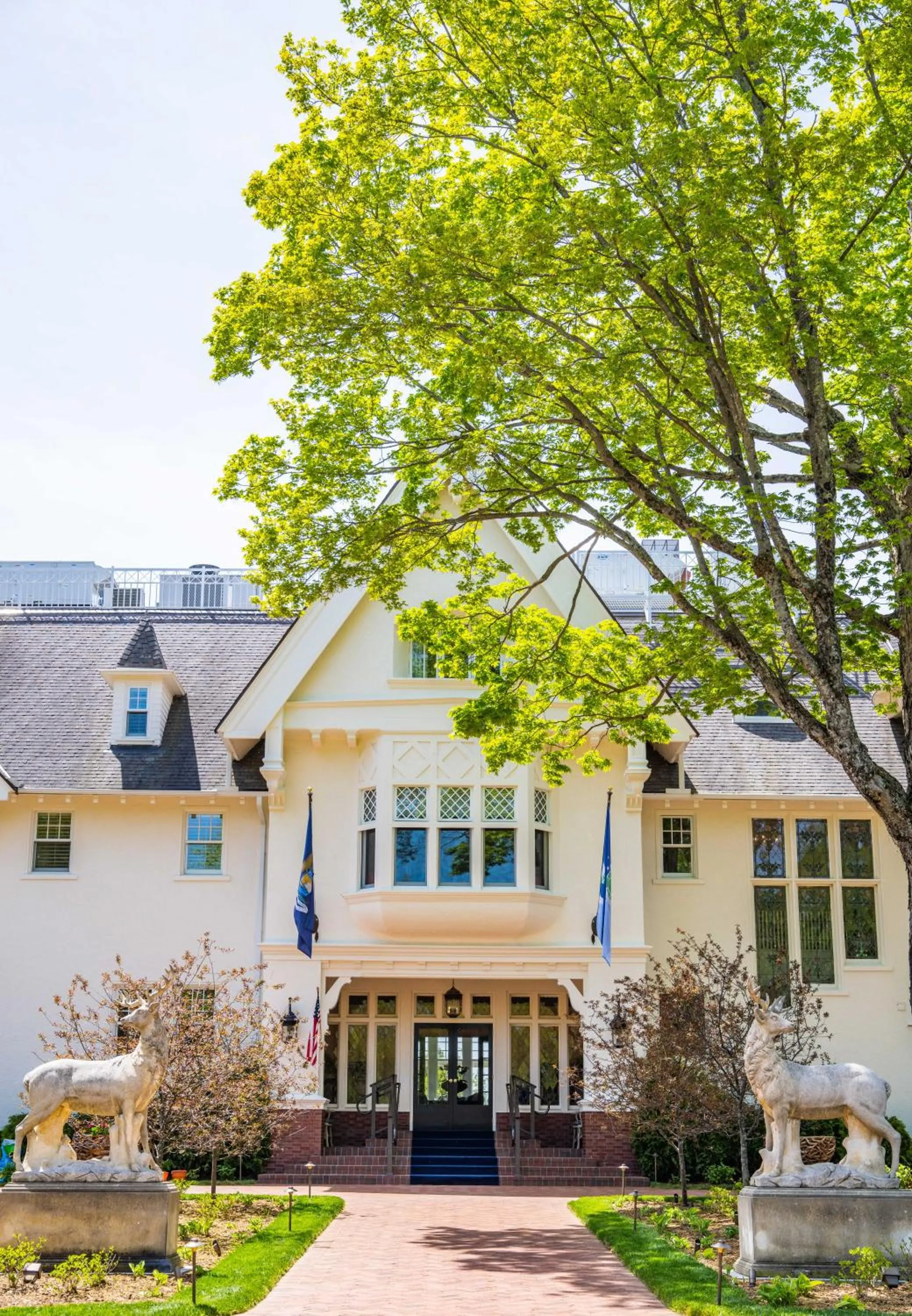 Property building in The Inn at Stonecliffe