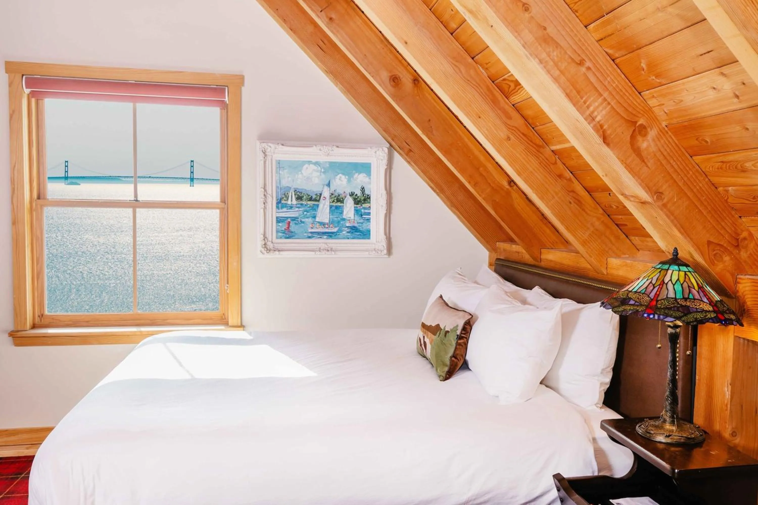 Bed in The Inn at Stonecliffe