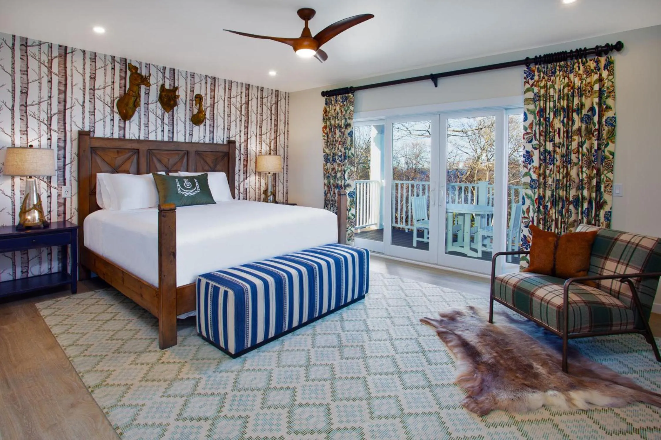 Bed in The Inn at Stonecliffe