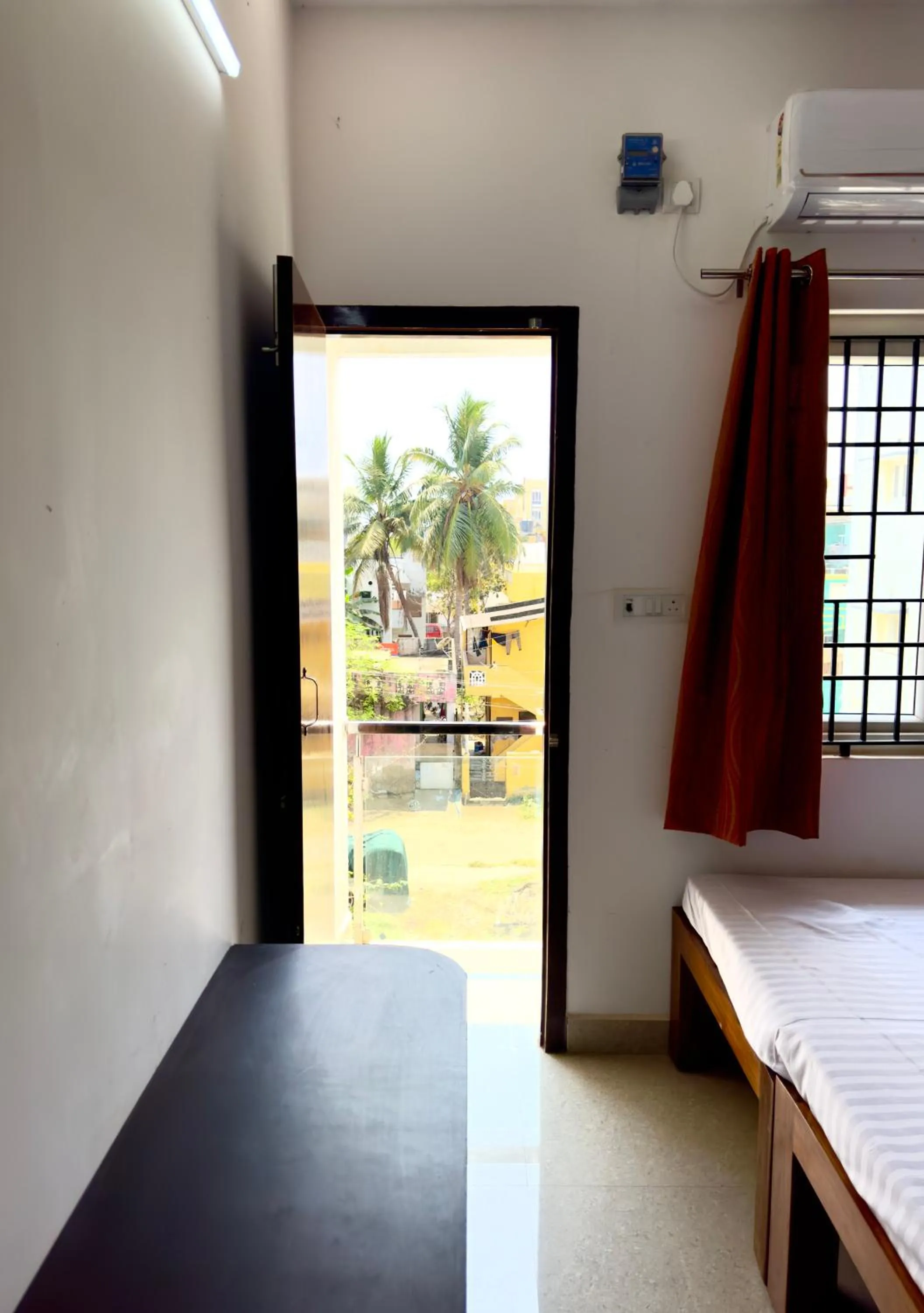 View (from property/room), Bed in Sishya Hotels & Service Apartment Thoraipakkam, Chennai OMR, IT Expressway