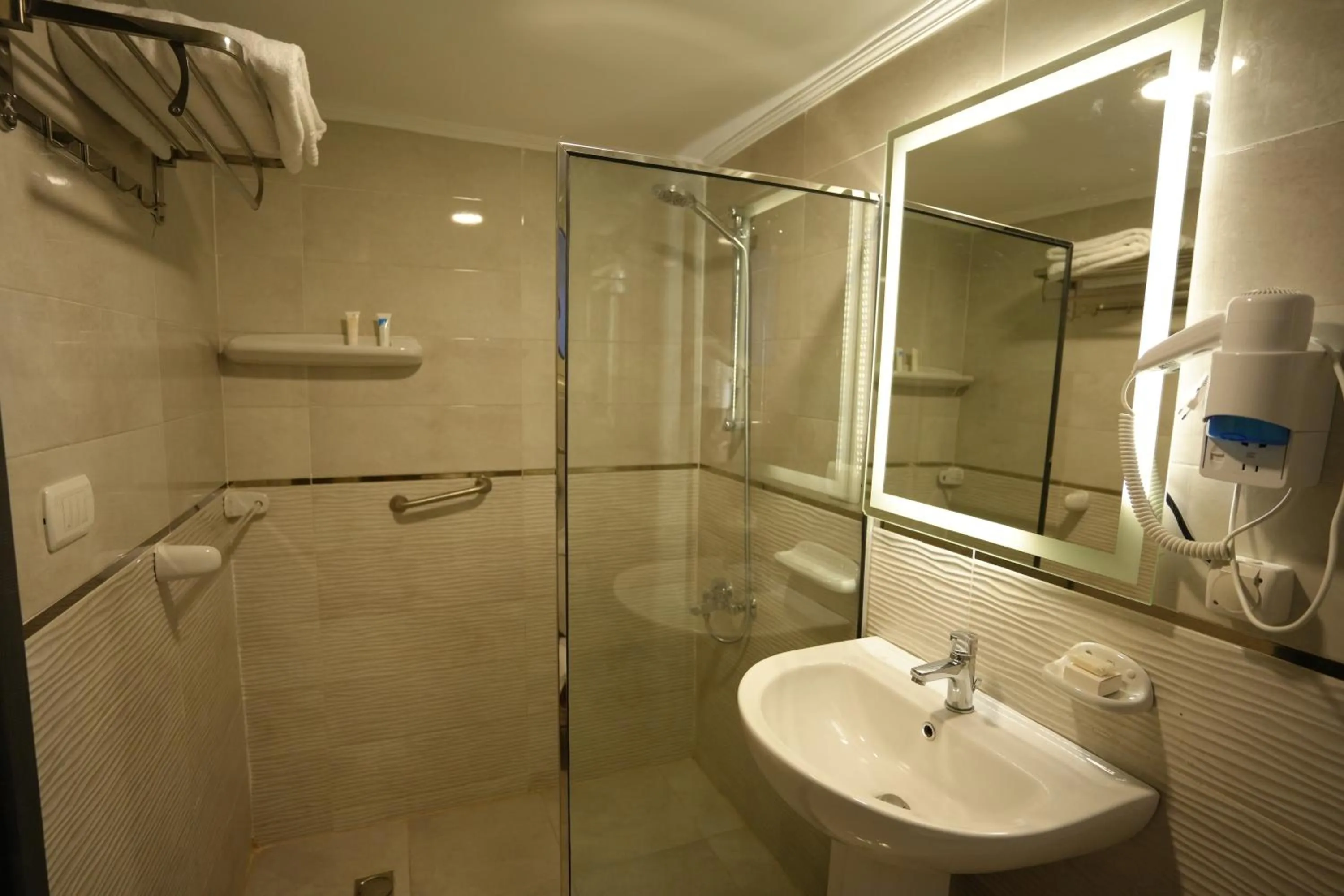 Mar Charbel Hotel Cairo