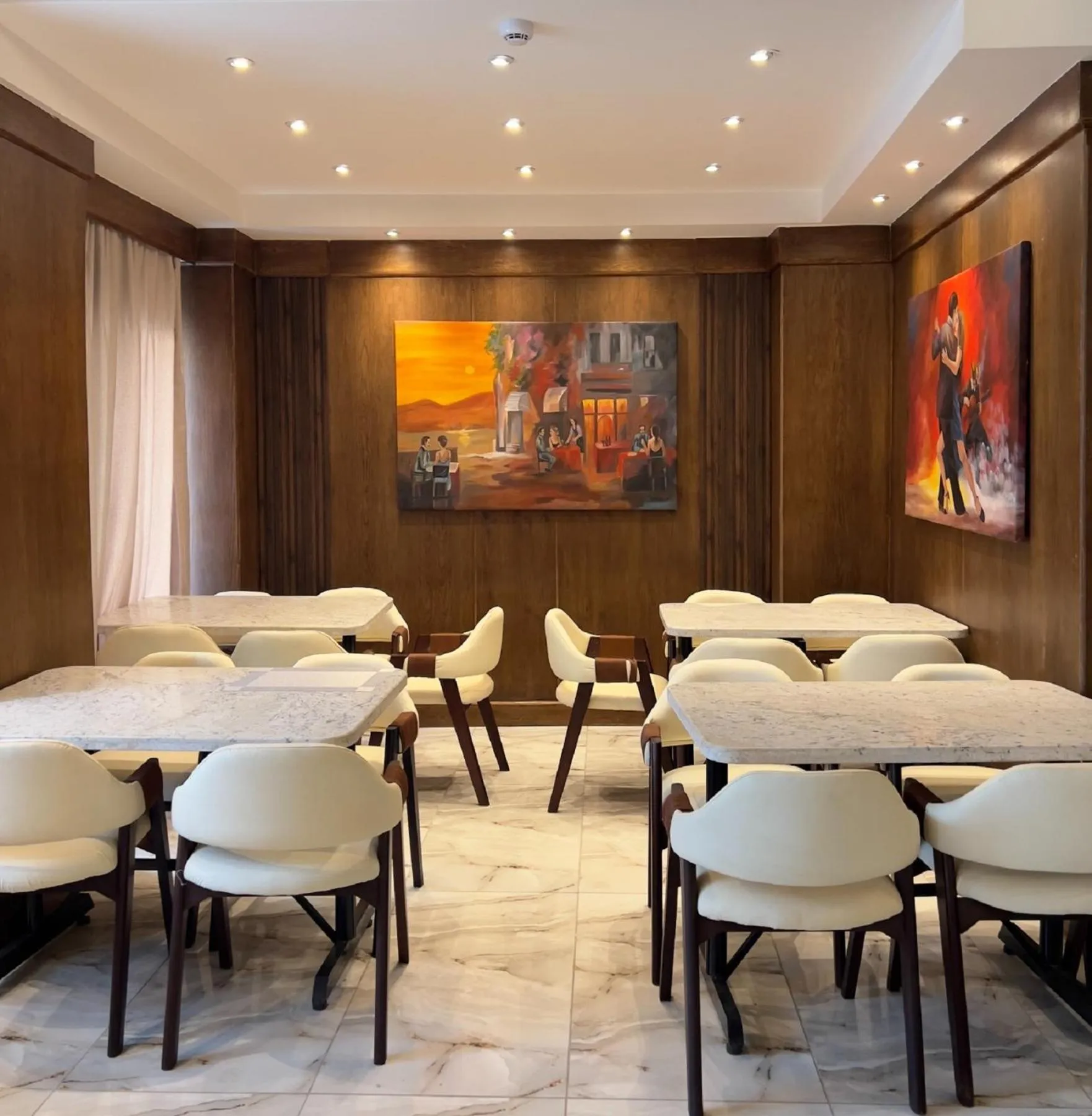 Restaurant/places to eat in Mar Charbel Hotel Cairo