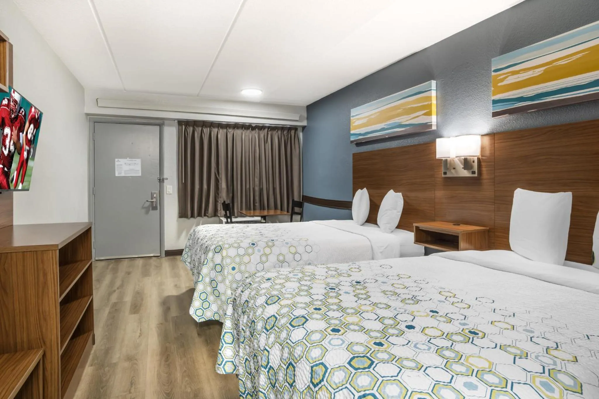 Property building, Bed in HomeTowne Studios by Red Roof Greenville