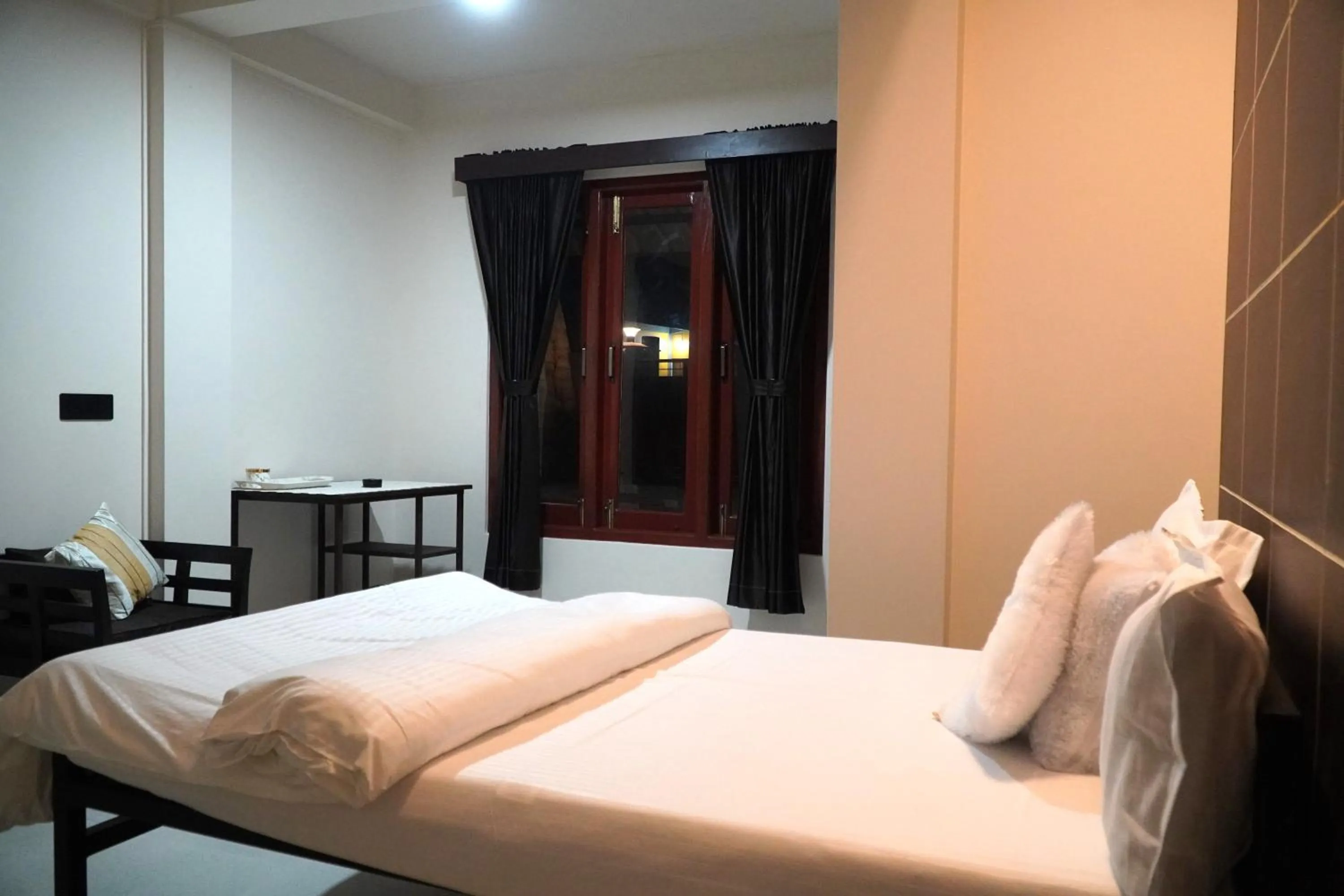 View (from property/room), Bed in ROYALTY GLOBAL HOMESTAY