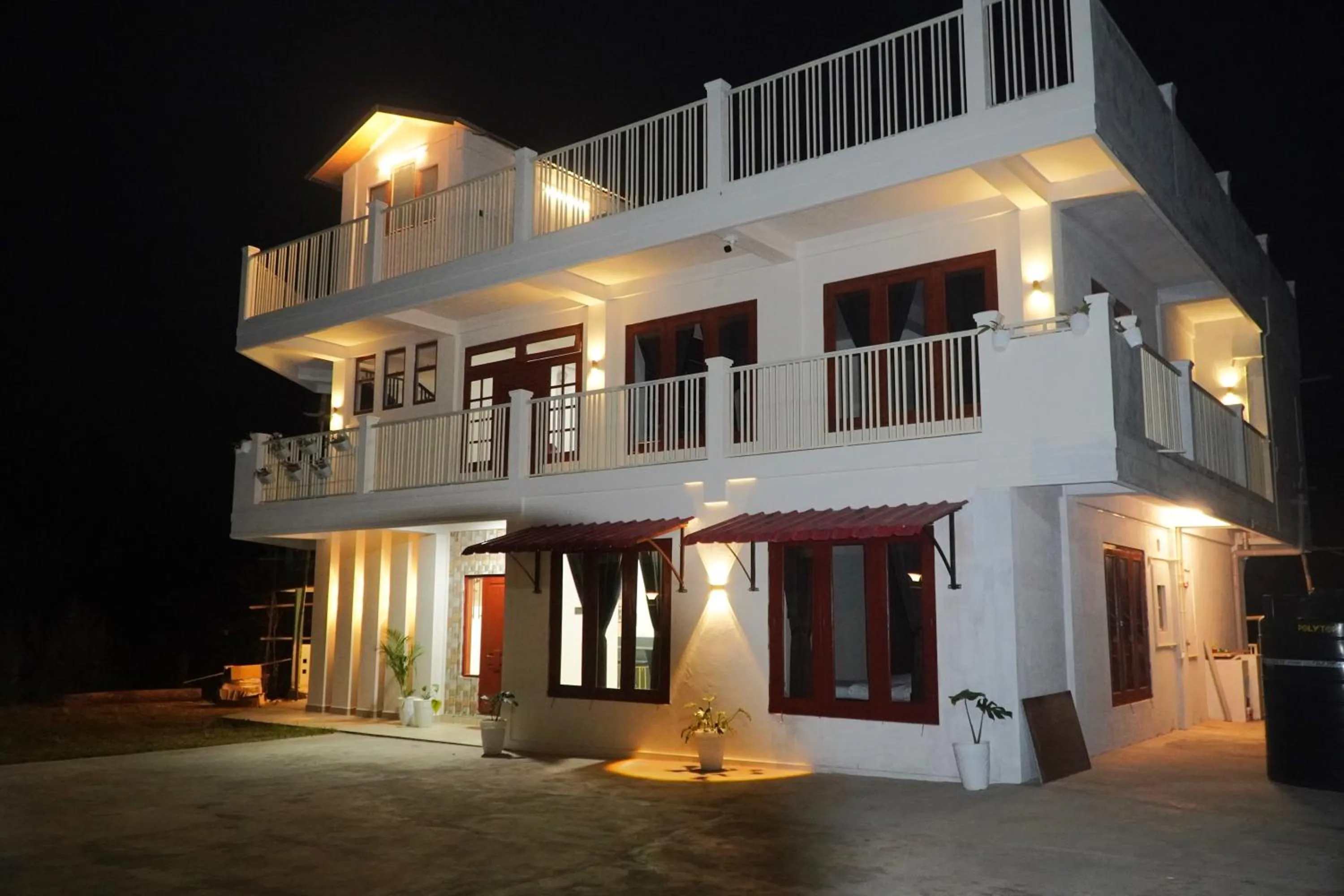 Property building in ROYALTY GLOBAL HOMESTAY
