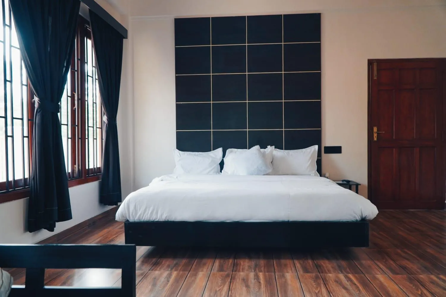 Bed in ROYALTY GLOBAL HOMESTAY