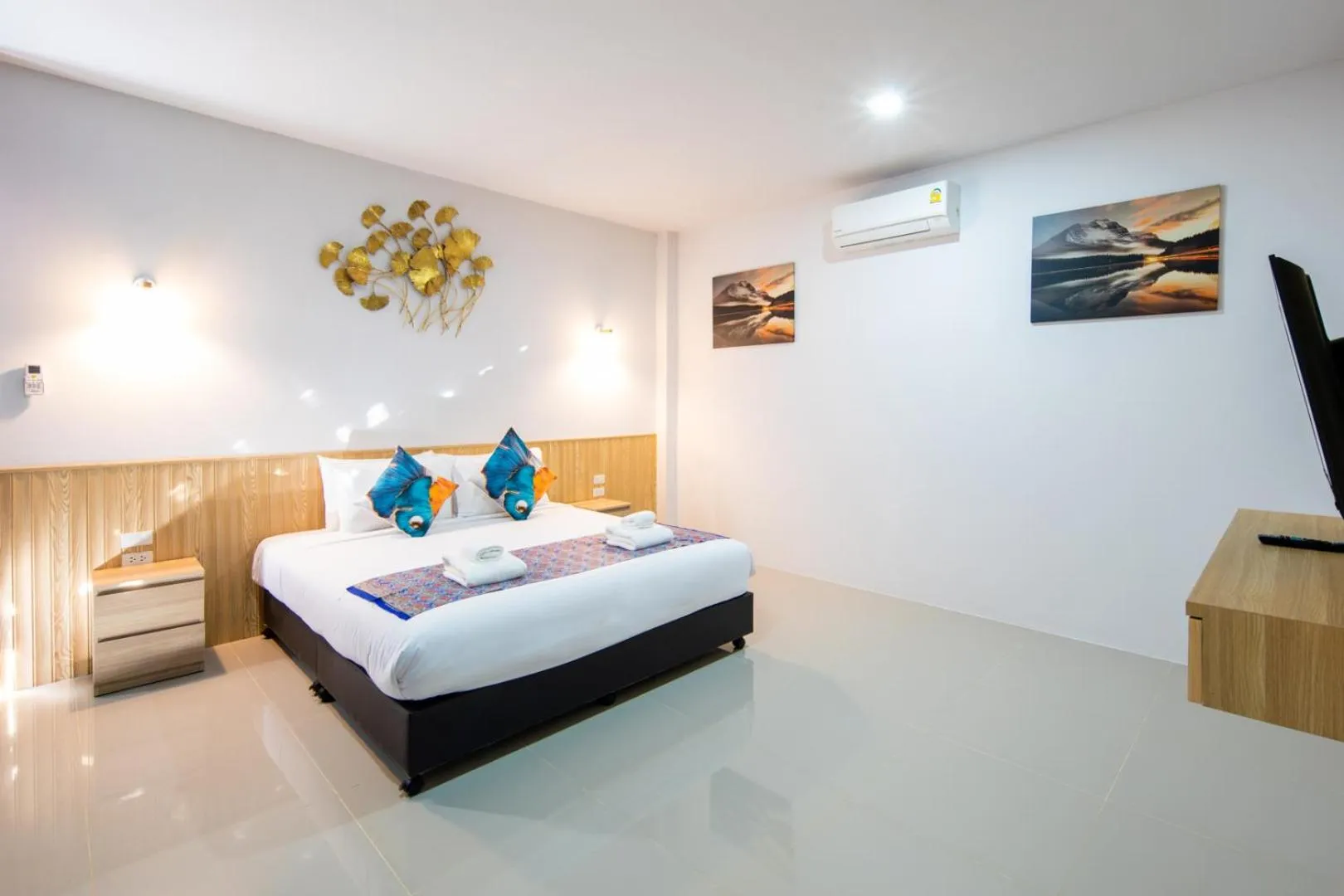 Bed in Sasi Pool Villa Phuket